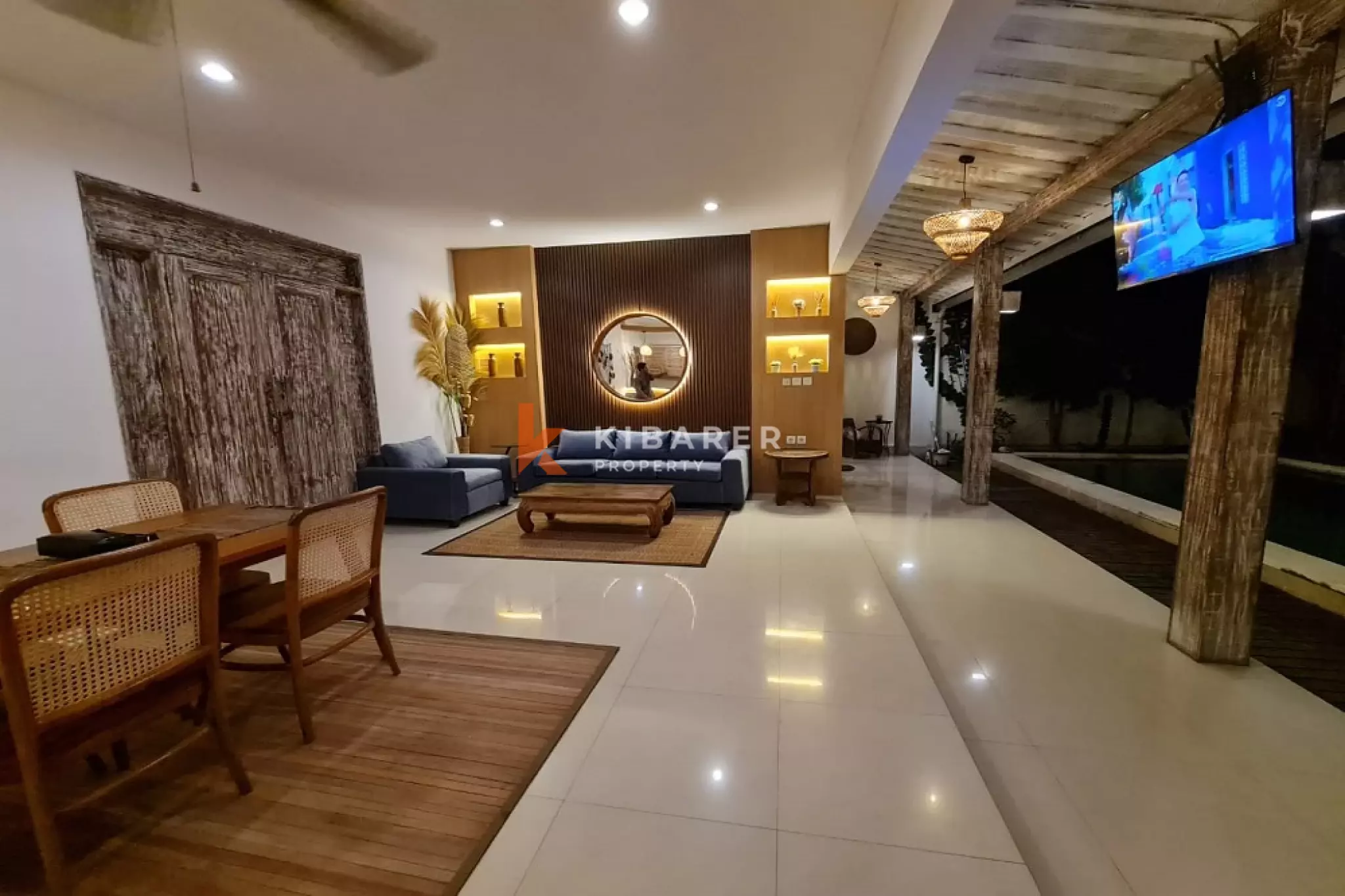 Newly Renovated Three-Bedrooms Open Living Villa in Berawa