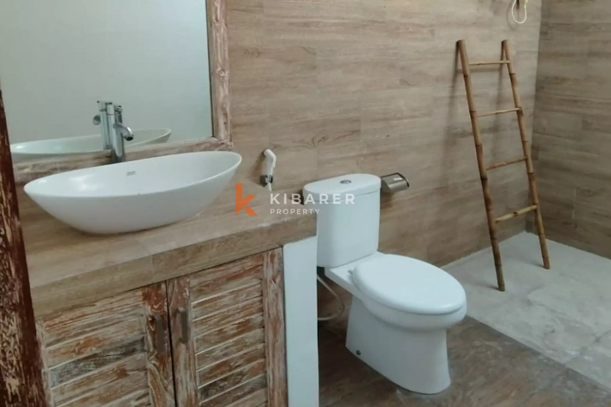 Newly Renovated Three-Bedrooms Open Living Villa in Berawa