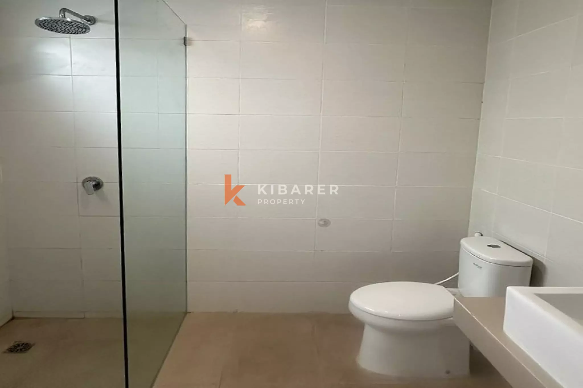 Exclusive Two-Bedrooms Enclosed Villa Nearby Seseh Beach