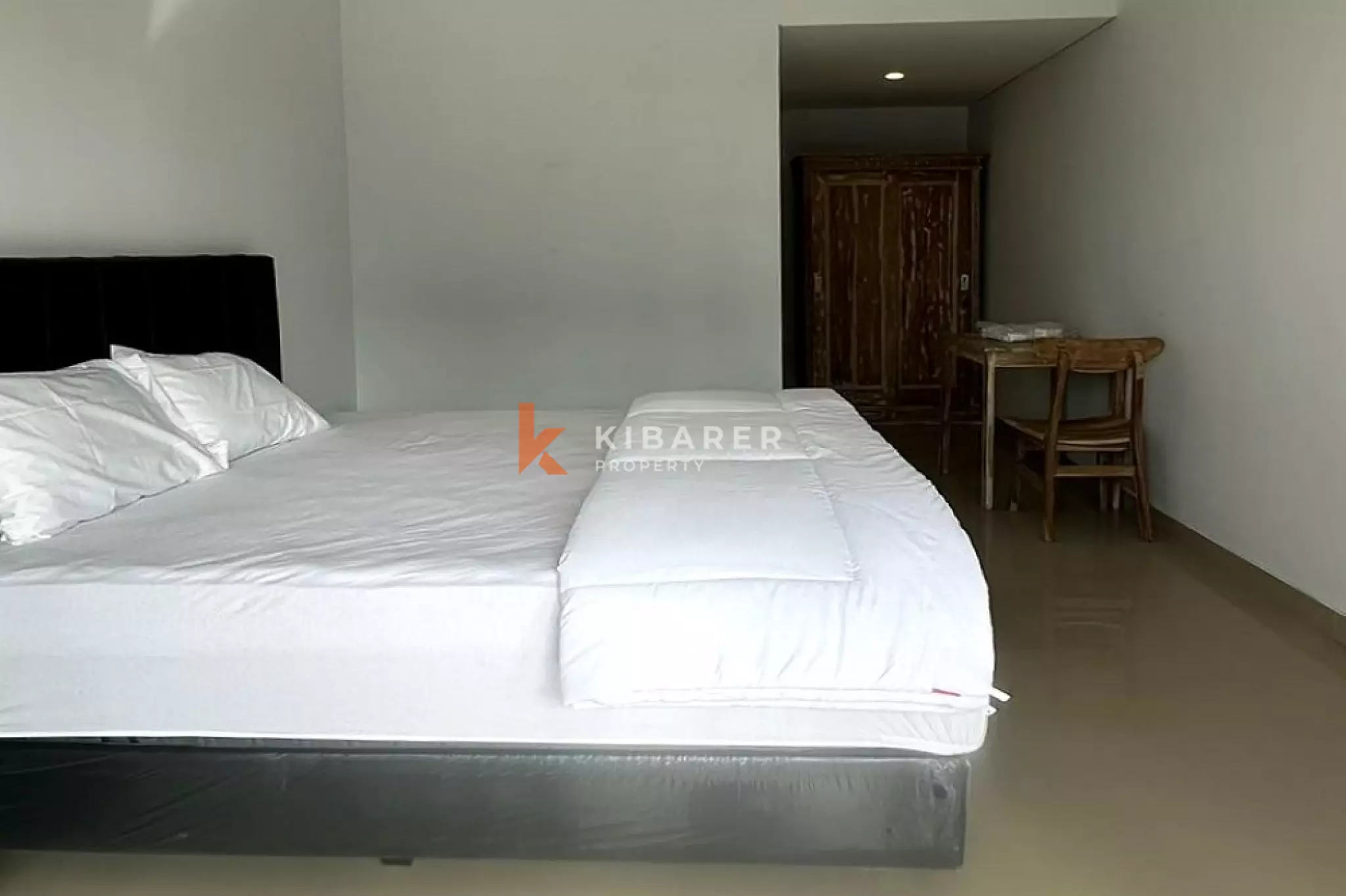Exclusive Two-Bedrooms Enclosed Villa Nearby Seseh Beach