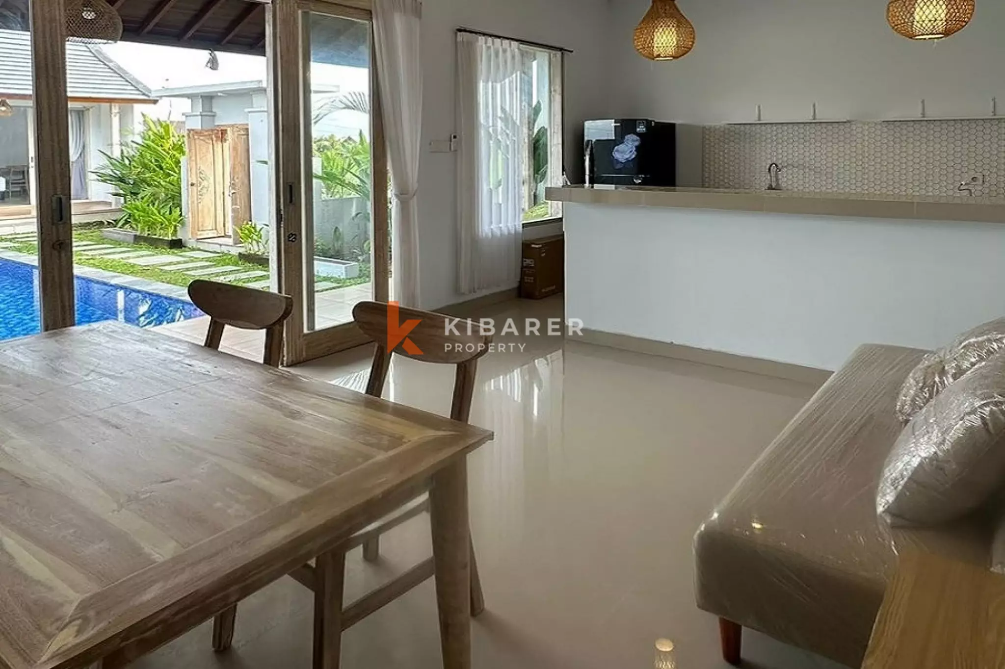 Exclusive Two-Bedrooms Enclosed Villa Nearby Seseh Beach