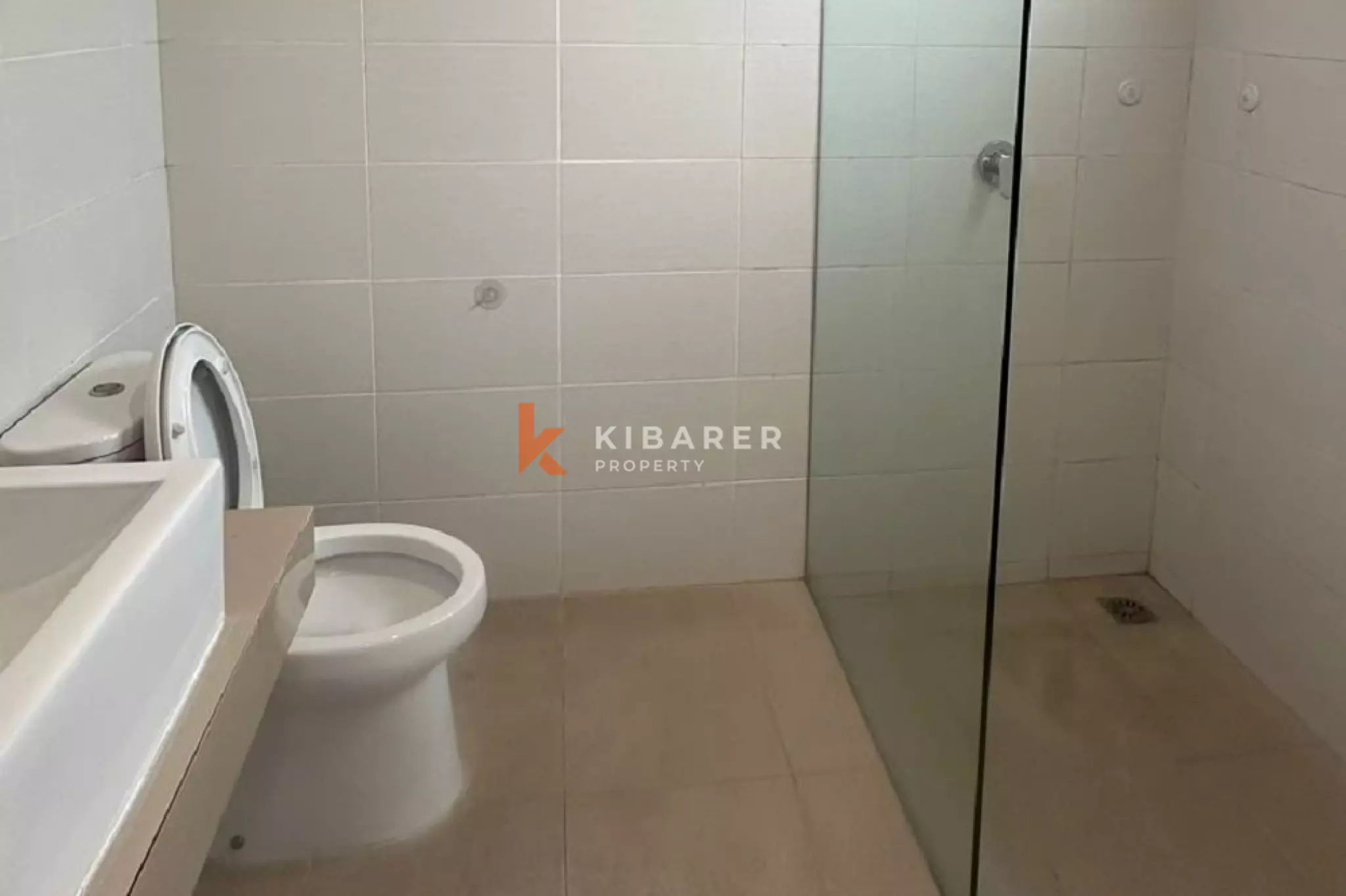 Exclusive Two-Bedrooms Enclosed Villa Nearby Seseh Beach