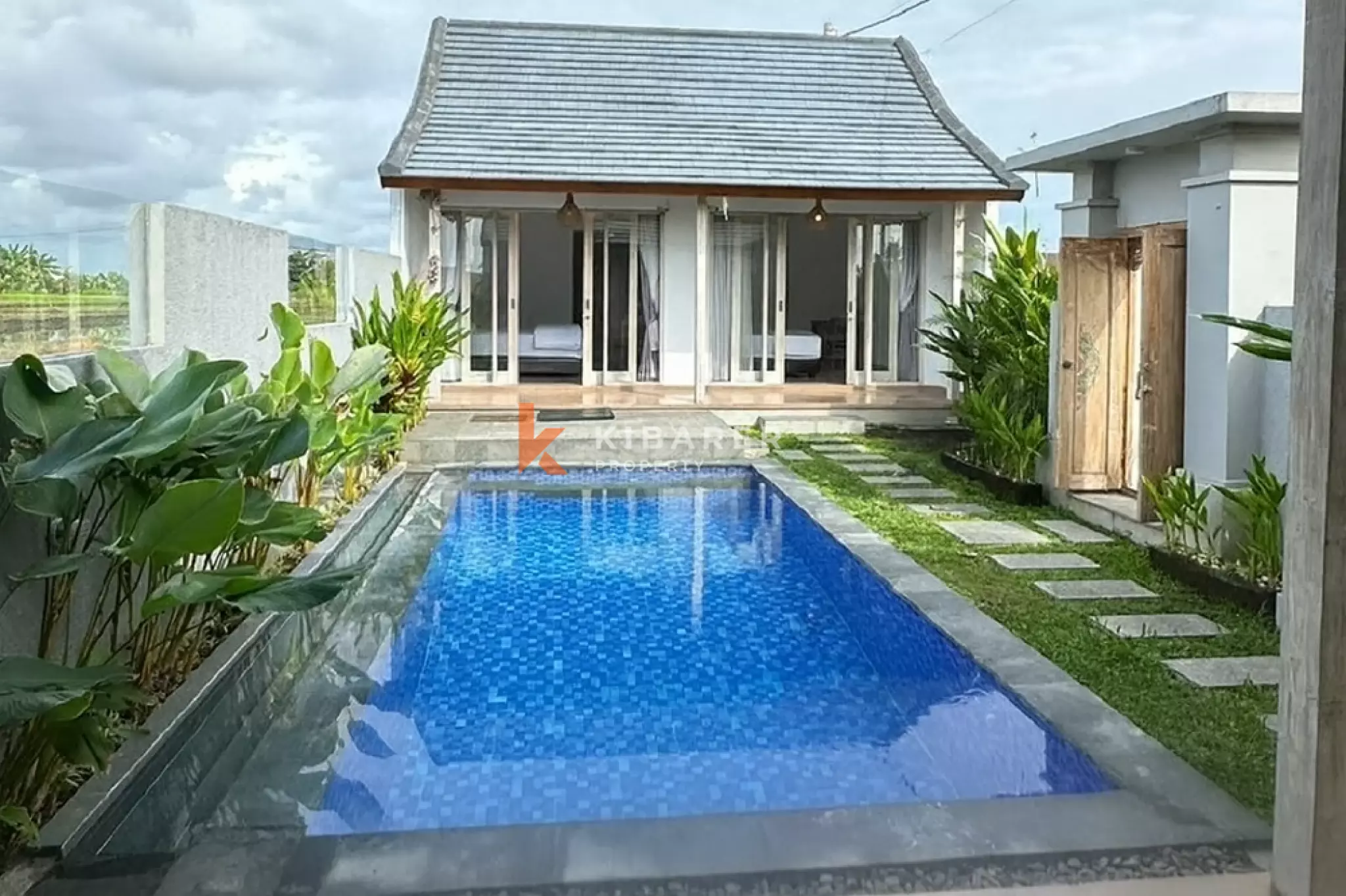 Exclusive Two-Bedrooms Enclosed Villa Nearby Seseh Beach