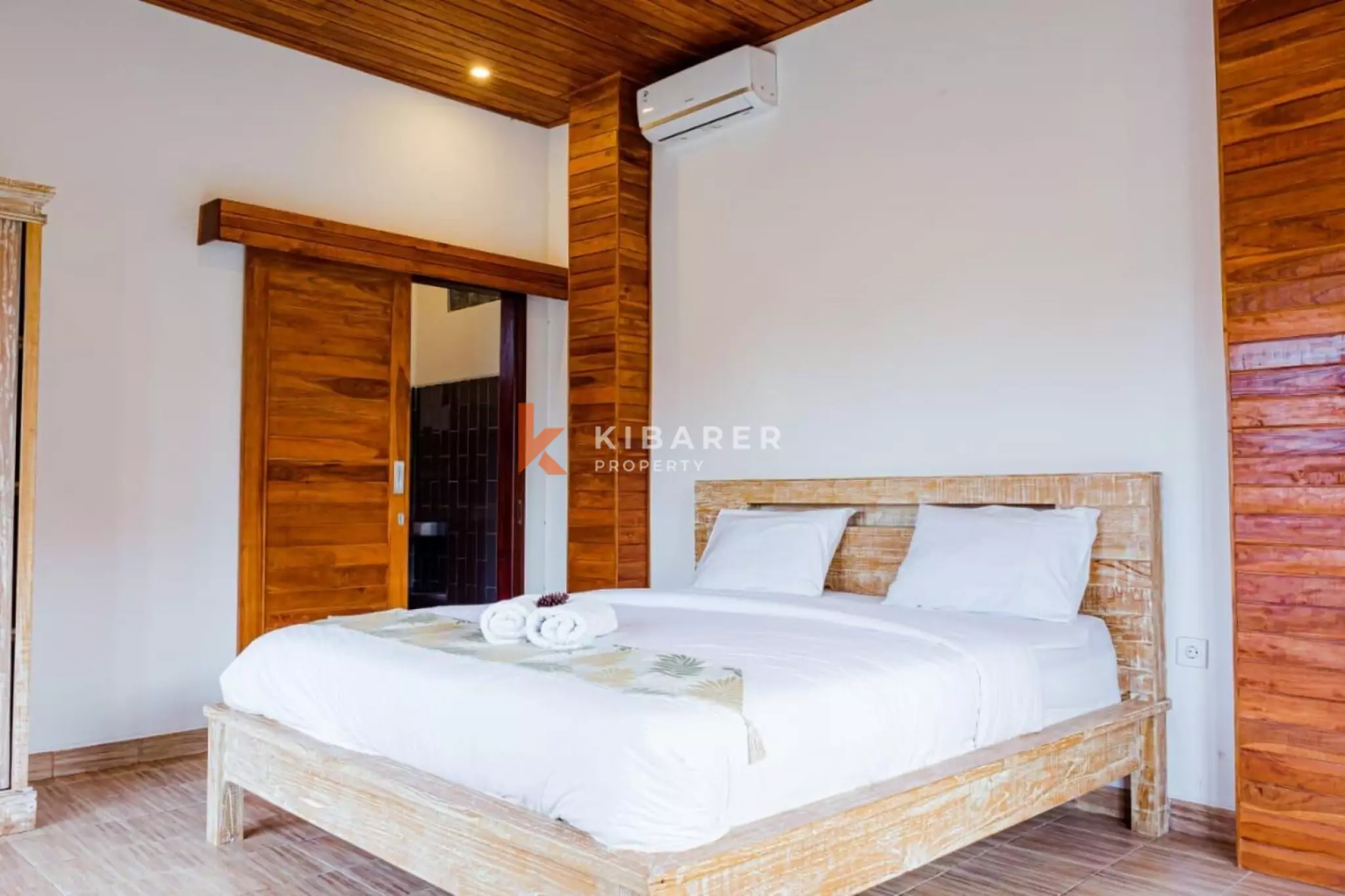 Vila Dua Kamar Tidur Bertema Alam di Pererenan