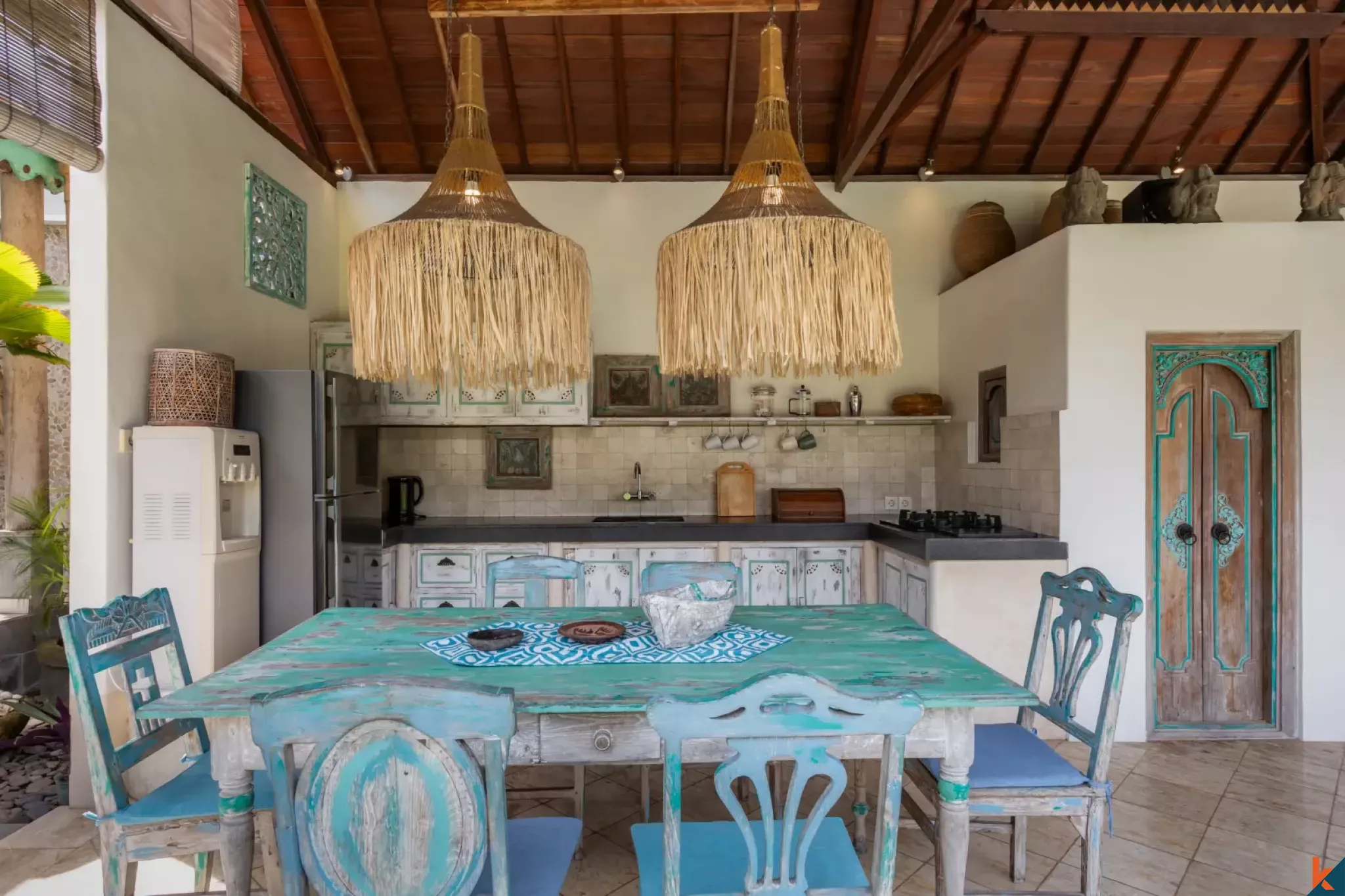 Charmante villa traditionnelle de trois chambres à coucher en location dans le quartier central de Drupadi