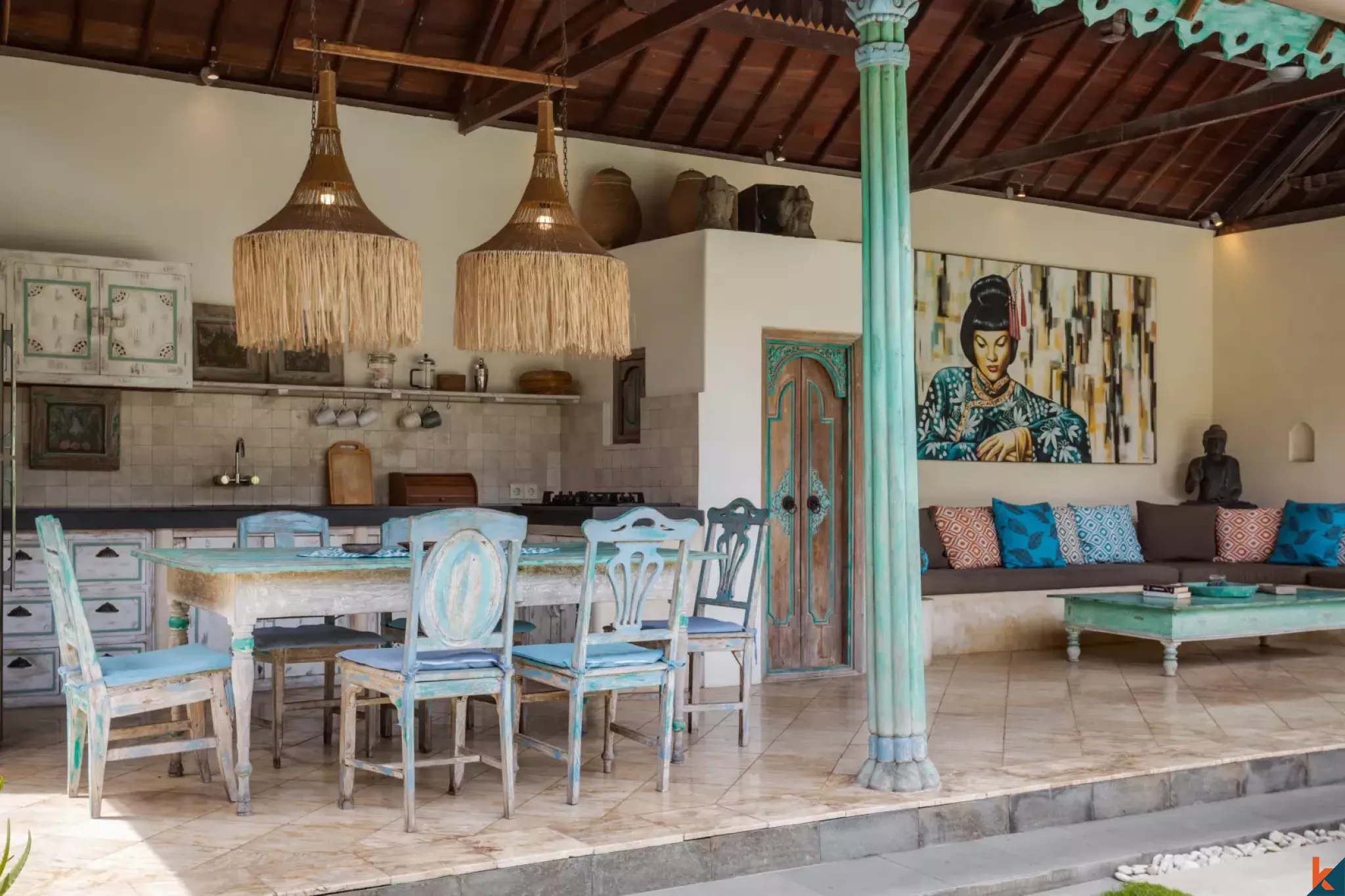 Charmante villa traditionnelle de trois chambres à coucher en location dans le quartier central de Drupadi