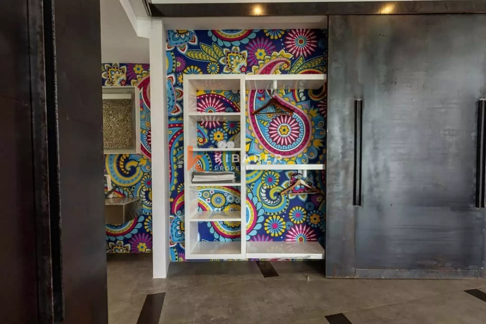 Vila Artistik Empat Kamar Tidur dengan Kolam Renang Infinity di Area Pererenan