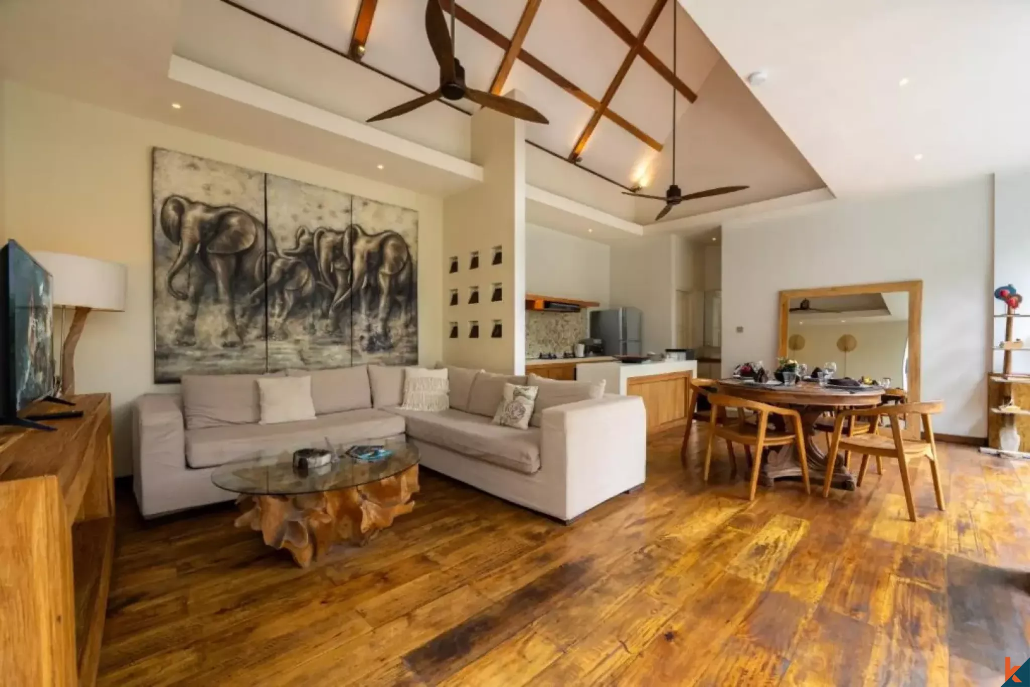 Vila liburan dengan dua kamar tidur dan hak sewa di bagian utara Seminyak