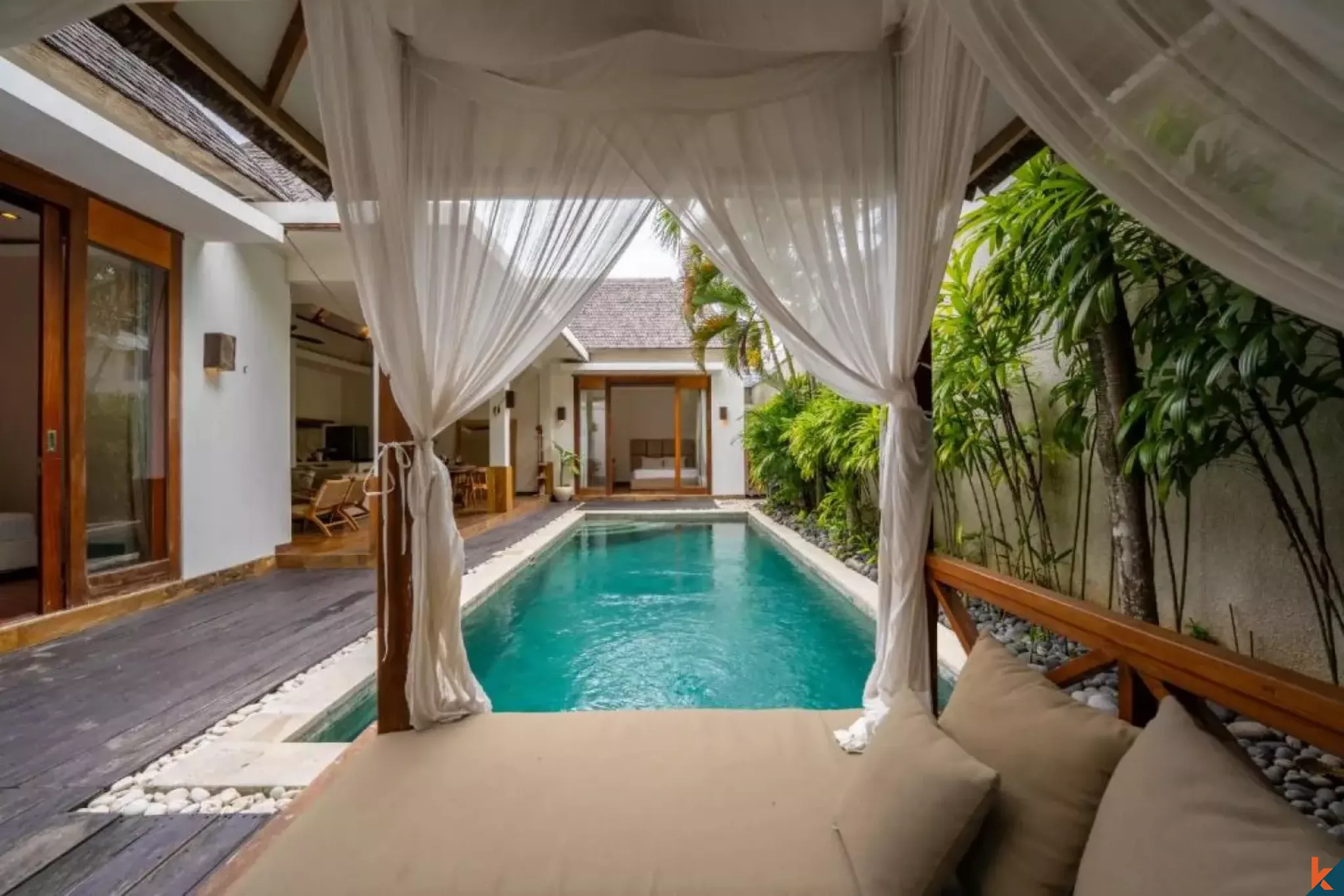 Vila liburan dengan dua kamar tidur dan hak sewa di bagian utara Seminyak