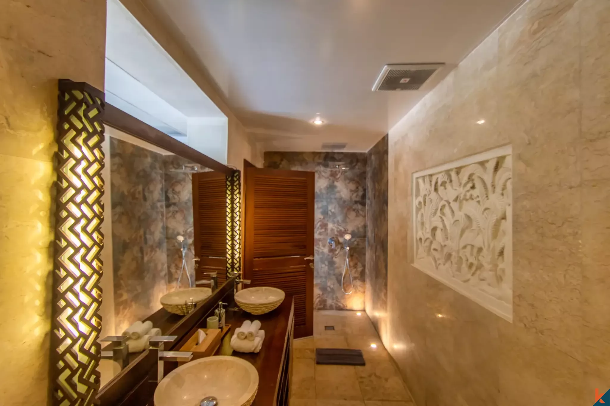 Superbe propriété immobilière de six chambres avec vue sur les rizières verdoyantes à Babakan