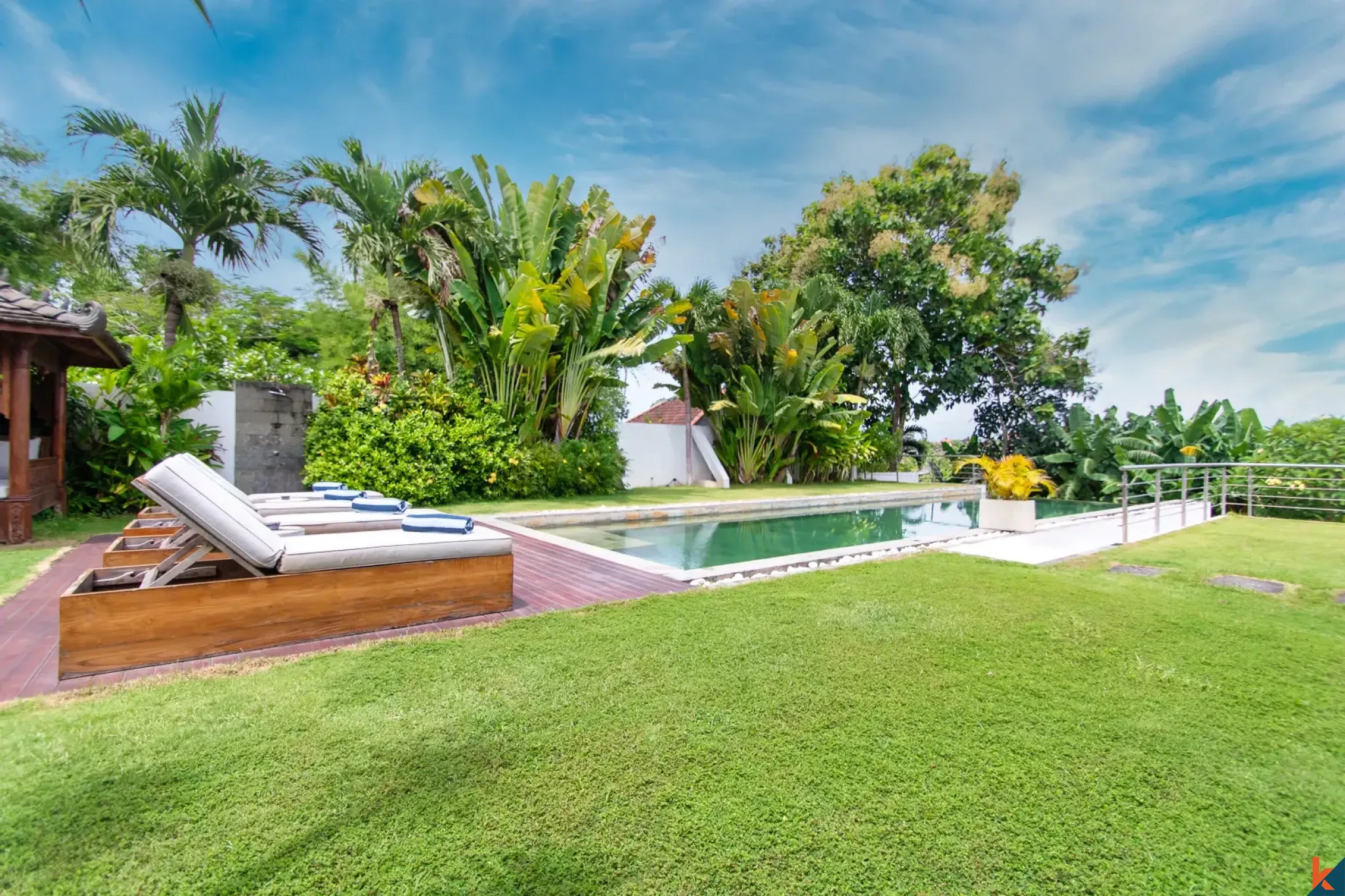 Superbe propriété immobilière de six chambres avec vue sur les rizières verdoyantes à Babakan