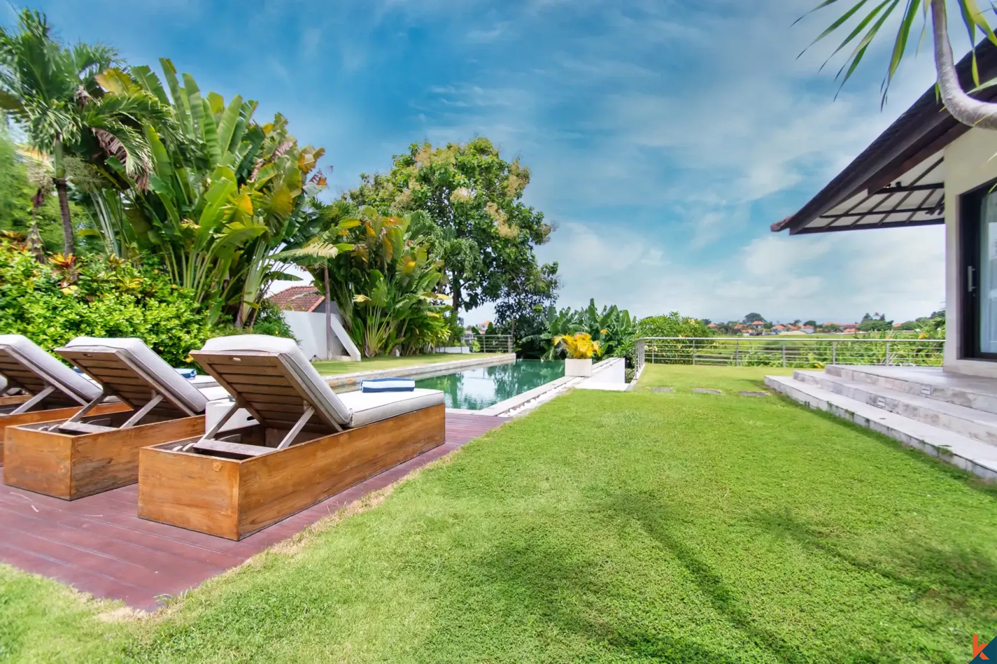 Superbe propriété immobilière de six chambres avec vue sur les rizières verdoyantes à Babakan