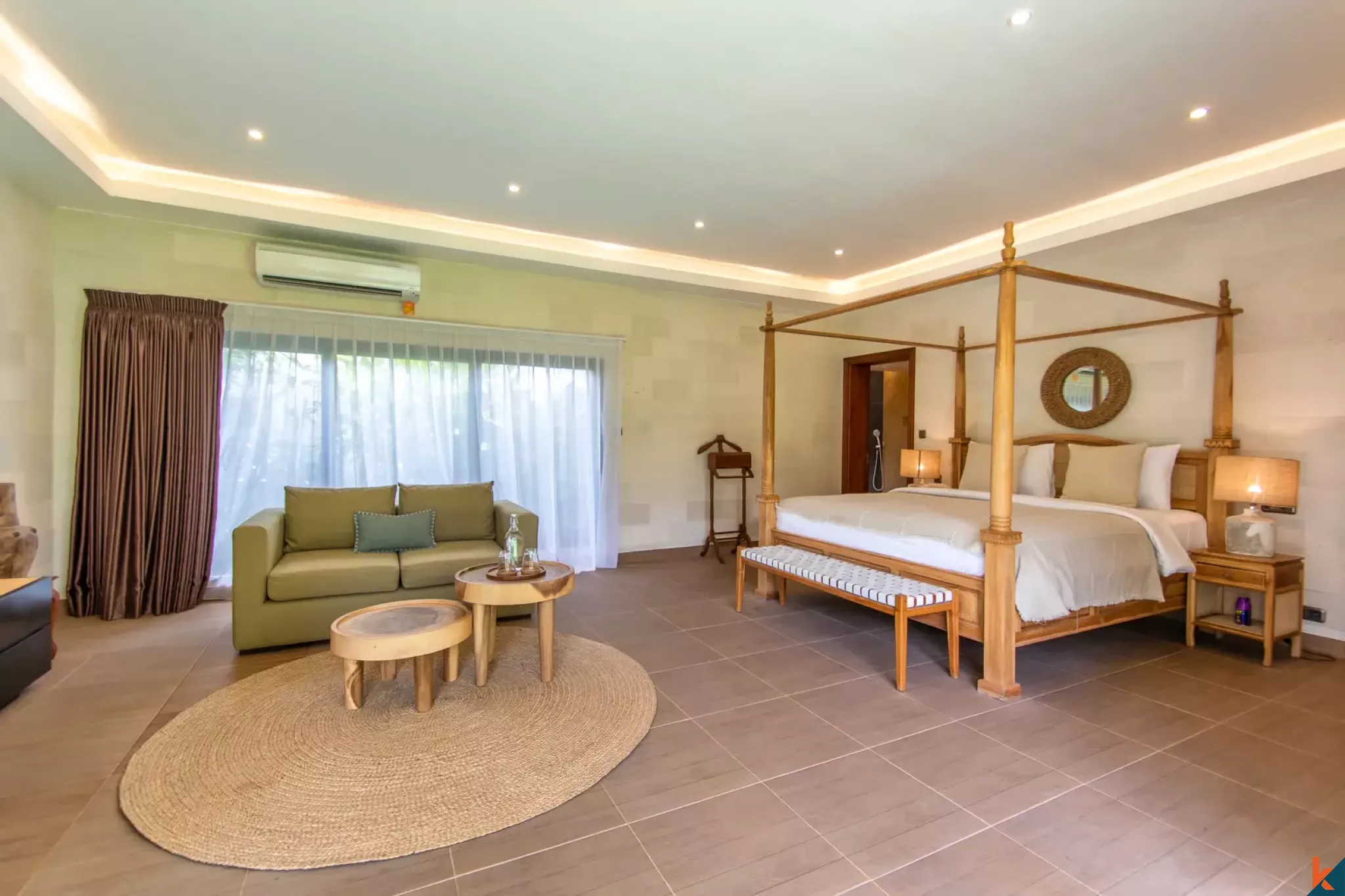 Superbe propriété immobilière de six chambres à coucher avec vue sur les rizières verdoyantes à Babakan