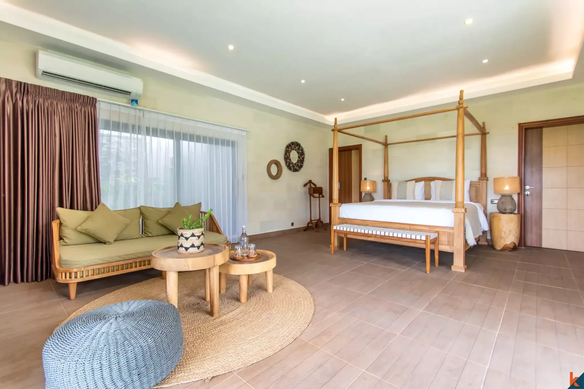 Superbe propriété immobilière de six chambres à coucher avec vue sur les rizières verdoyantes à Babakan