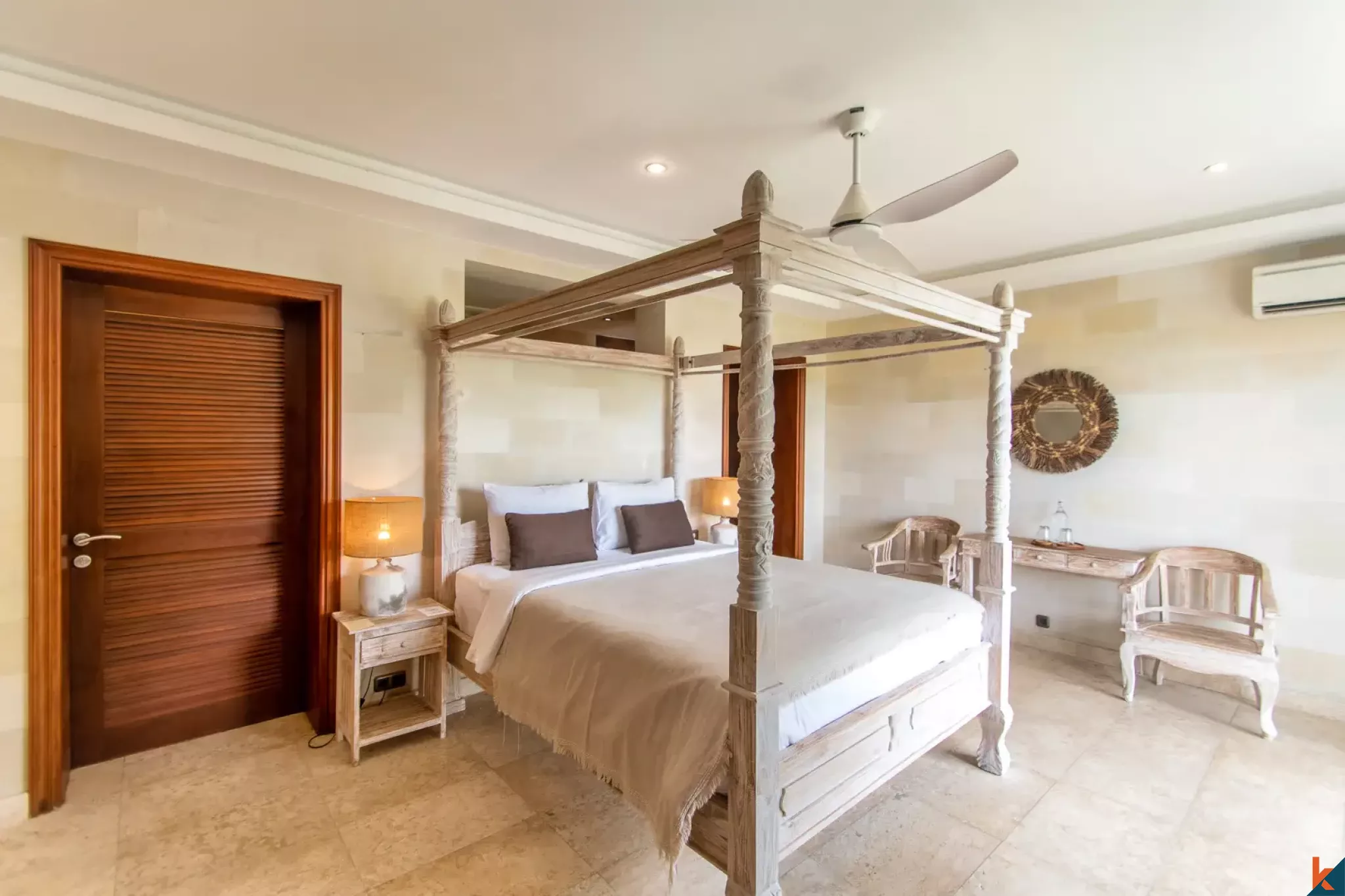 Superbe propriété immobilière de six chambres à coucher avec vue sur les rizières verdoyantes à Babakan