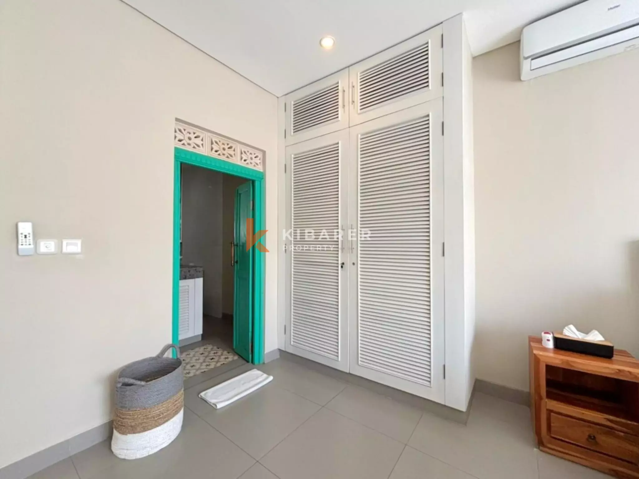 Villa Dua Kamar Tidur Tertutup dengan Nuansa Tropis Pribadi di Canggu