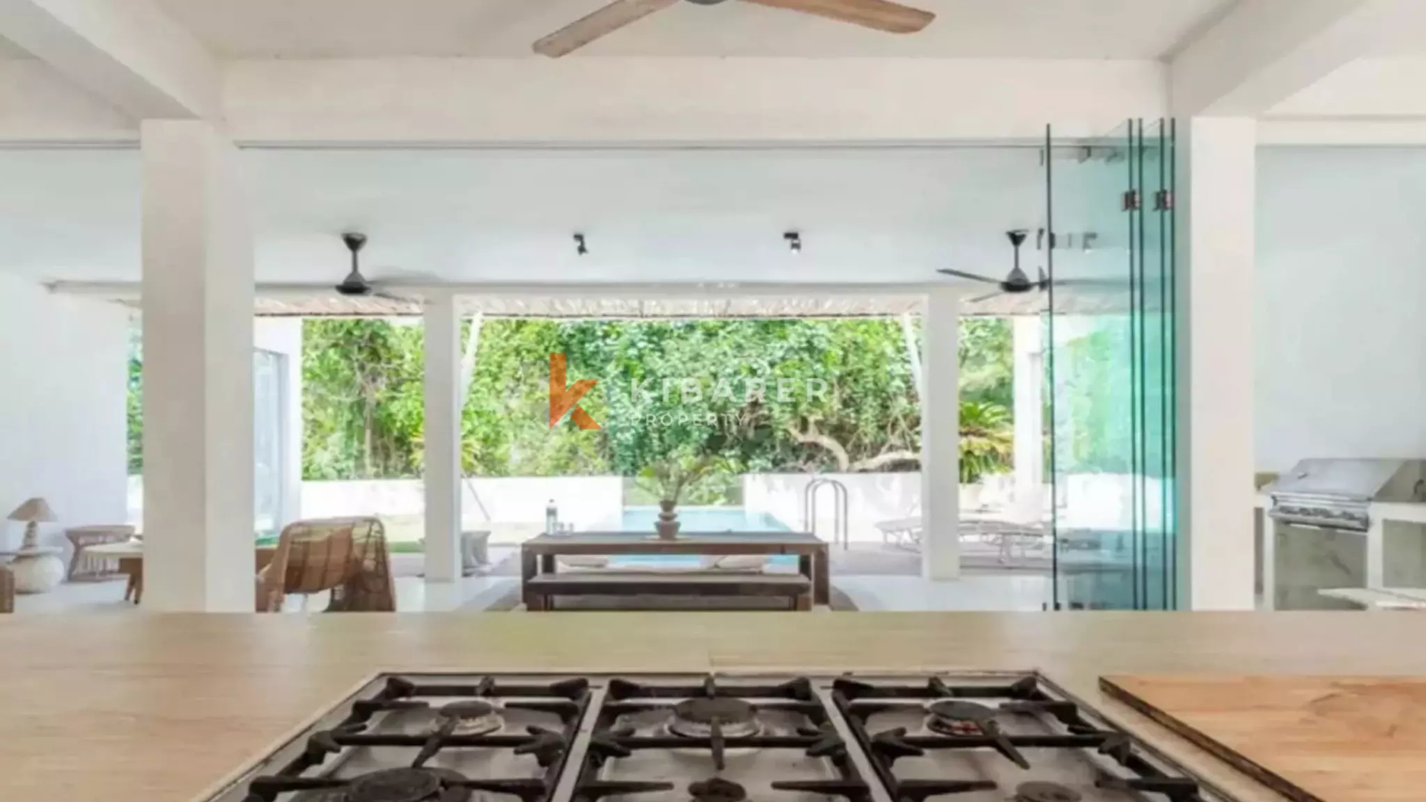 Elegant Three-Bedroom Enclosed Living Villa for Rent Near Pererenan Beach