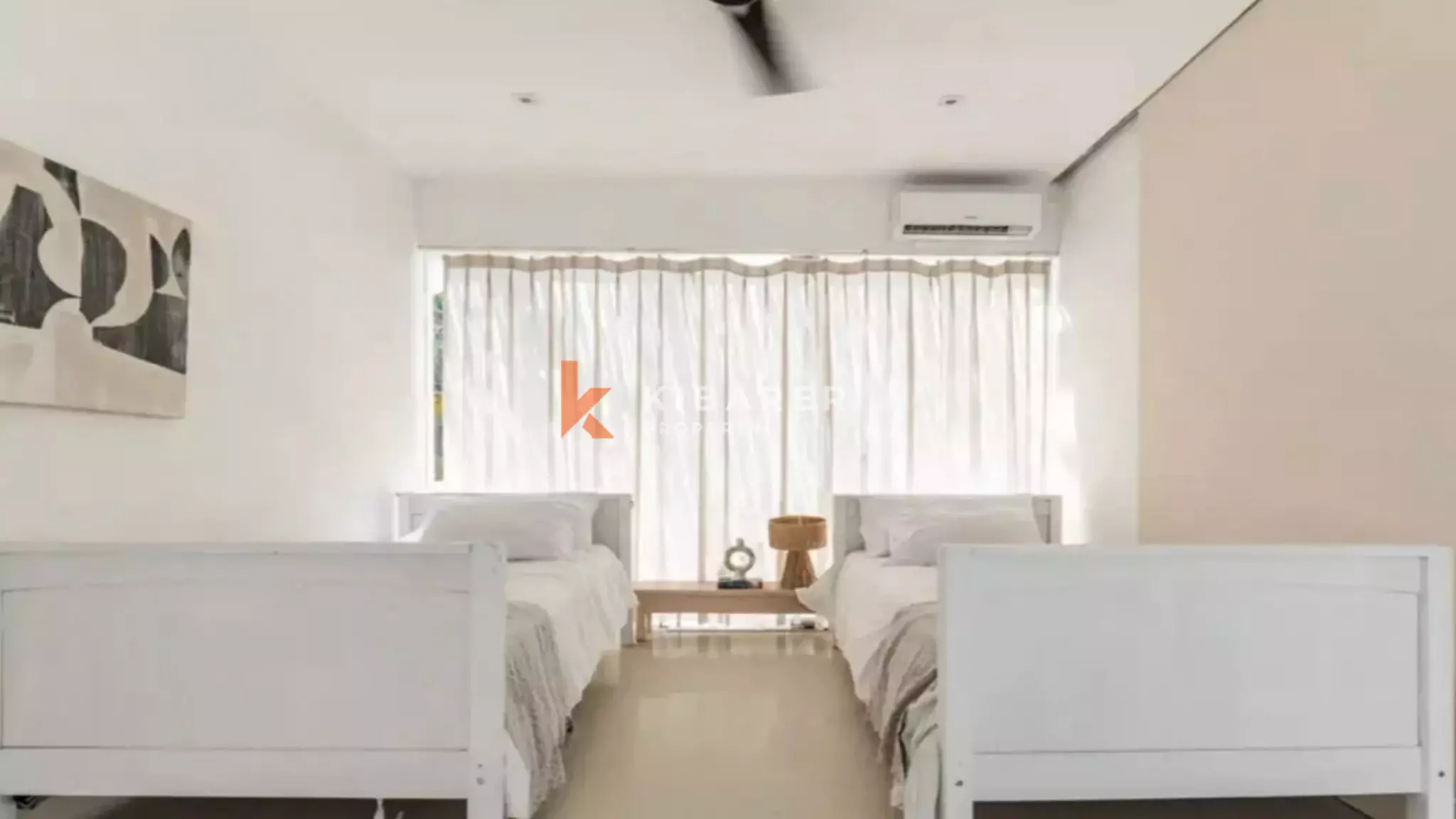 Elegant Three-Bedroom Enclosed Living Villa for Rent Near Pererenan Beach