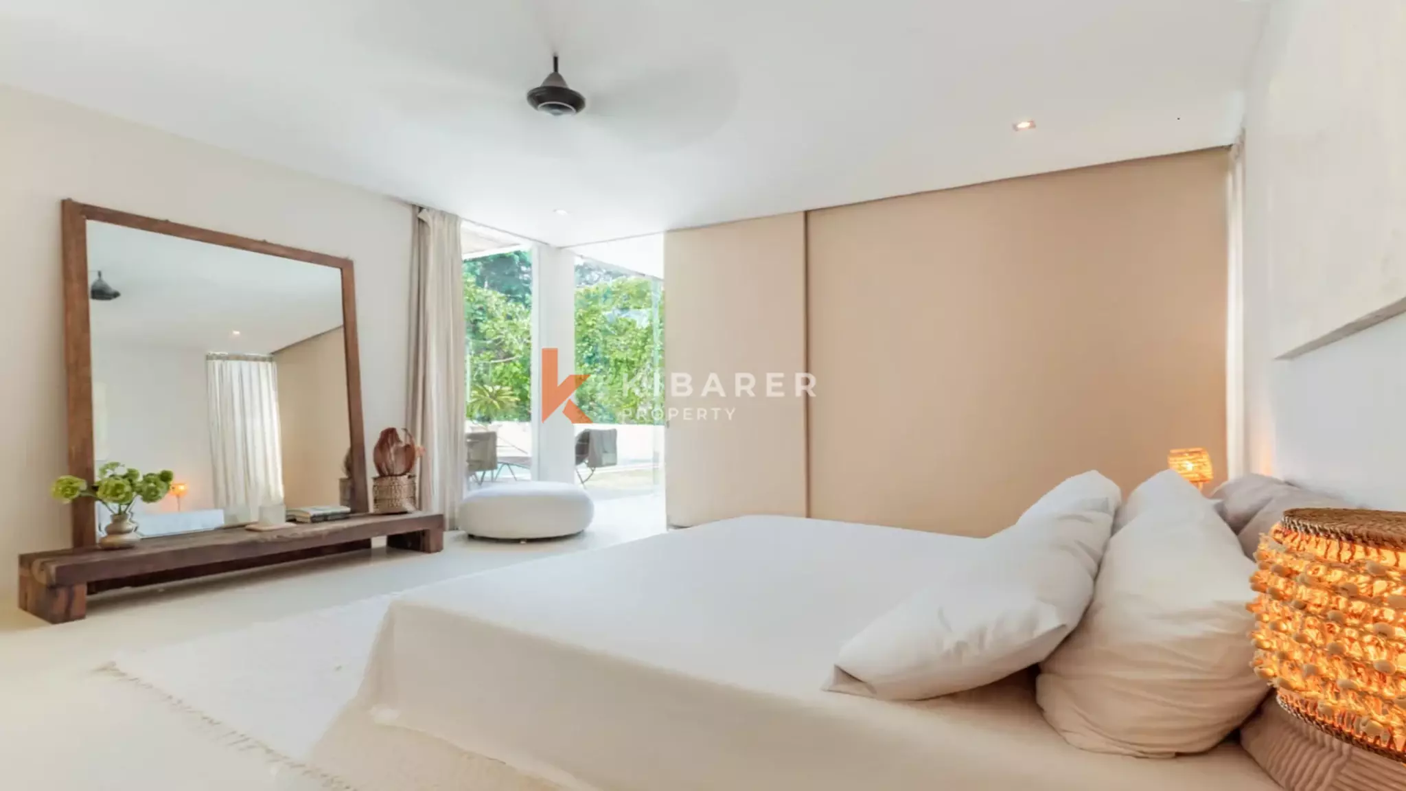 Elegant Three-Bedroom Enclosed Living Villa for Rent Near Pererenan Beach