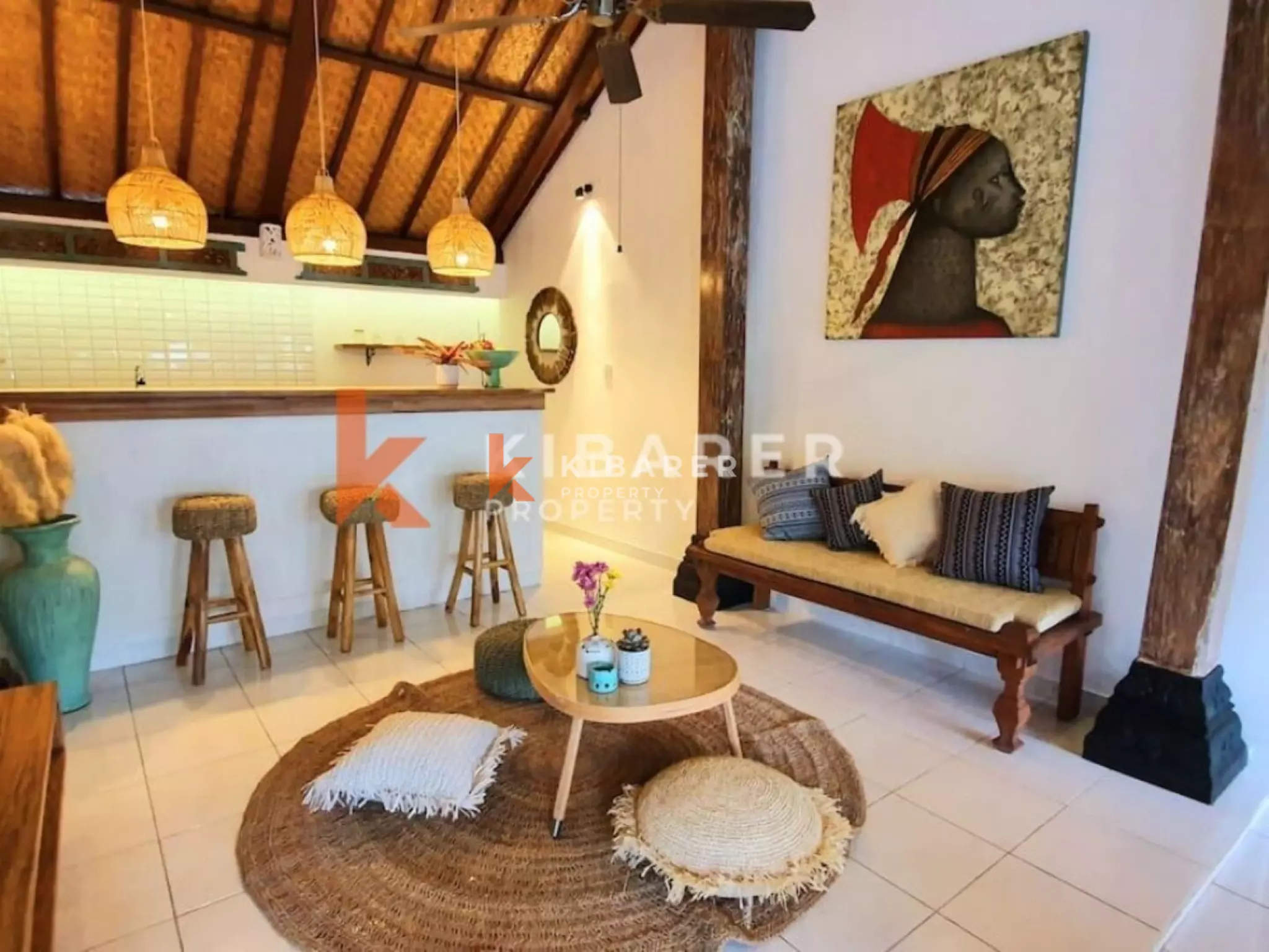 Kerobokan Tropical Joglo - Vila Dua Kamar Tidur dengan Gaya Bohemian Modern dan Interior Terbuka