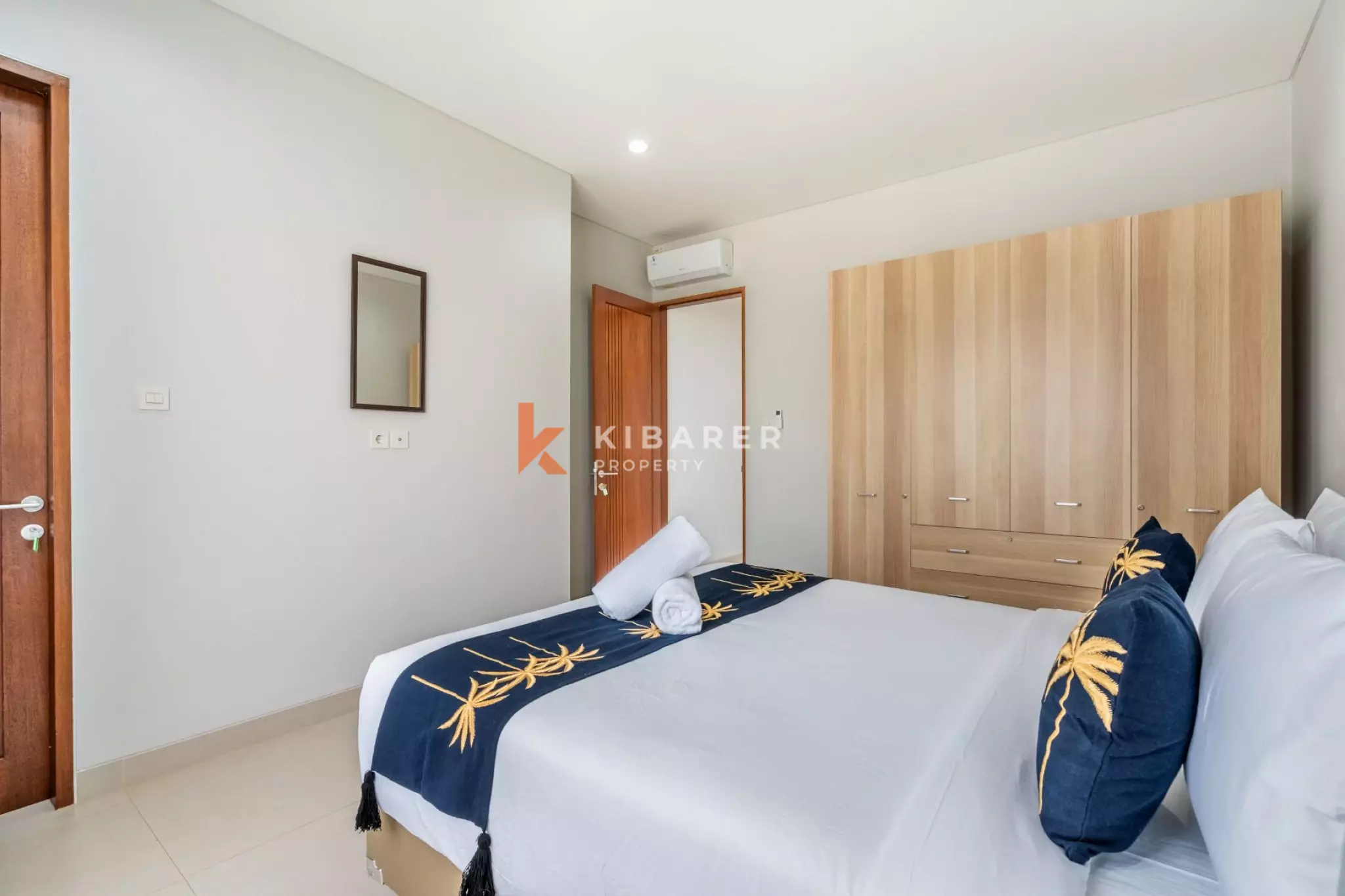 Villa Ramah Keluarga dengan Dua Kamar Tidur di Sanur - Kolam Renang & Ruang Tamu Tertutup