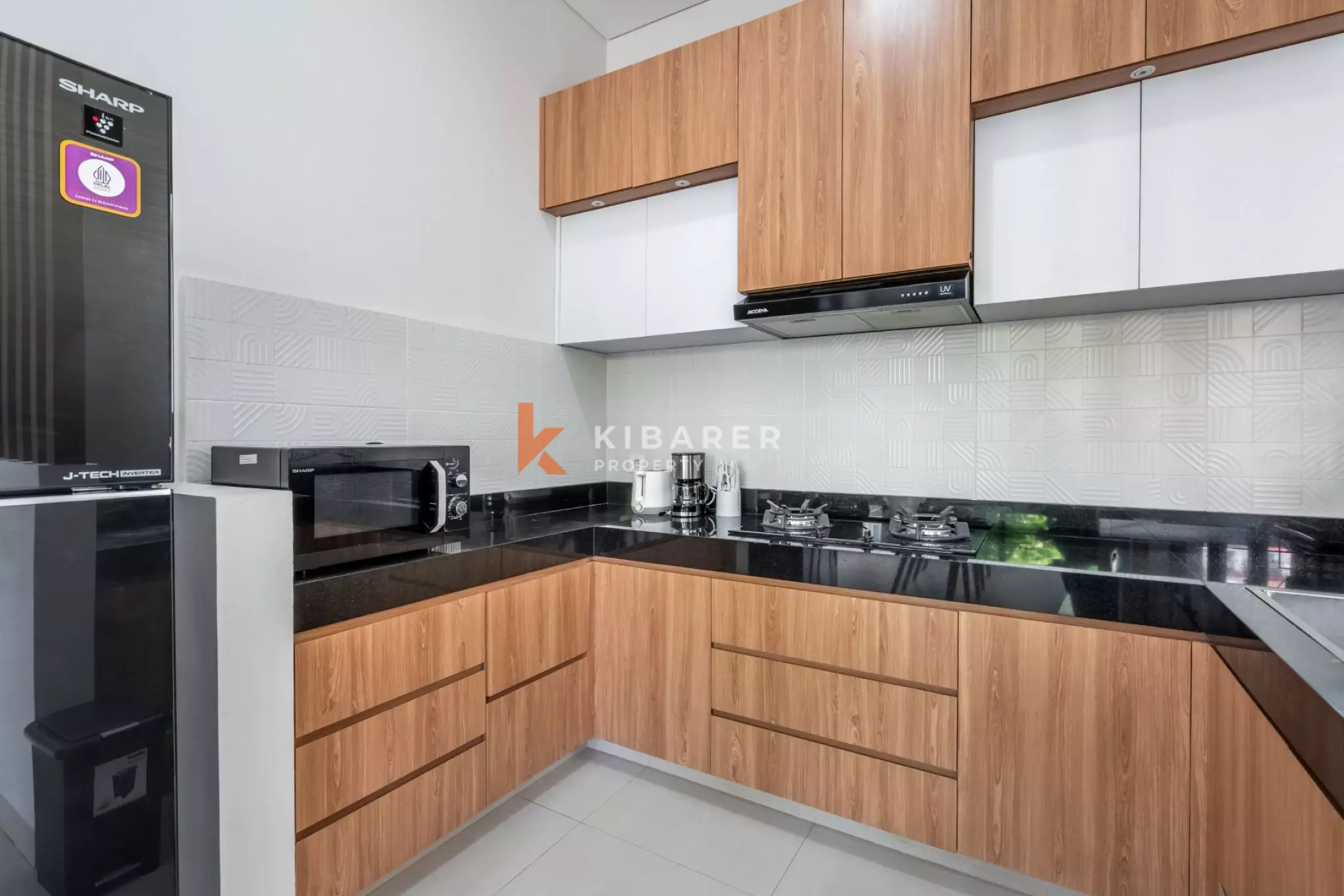 Villa Ramah Keluarga dengan Dua Kamar Tidur di Sanur - Kolam Renang & Ruang Tamu Tertutup