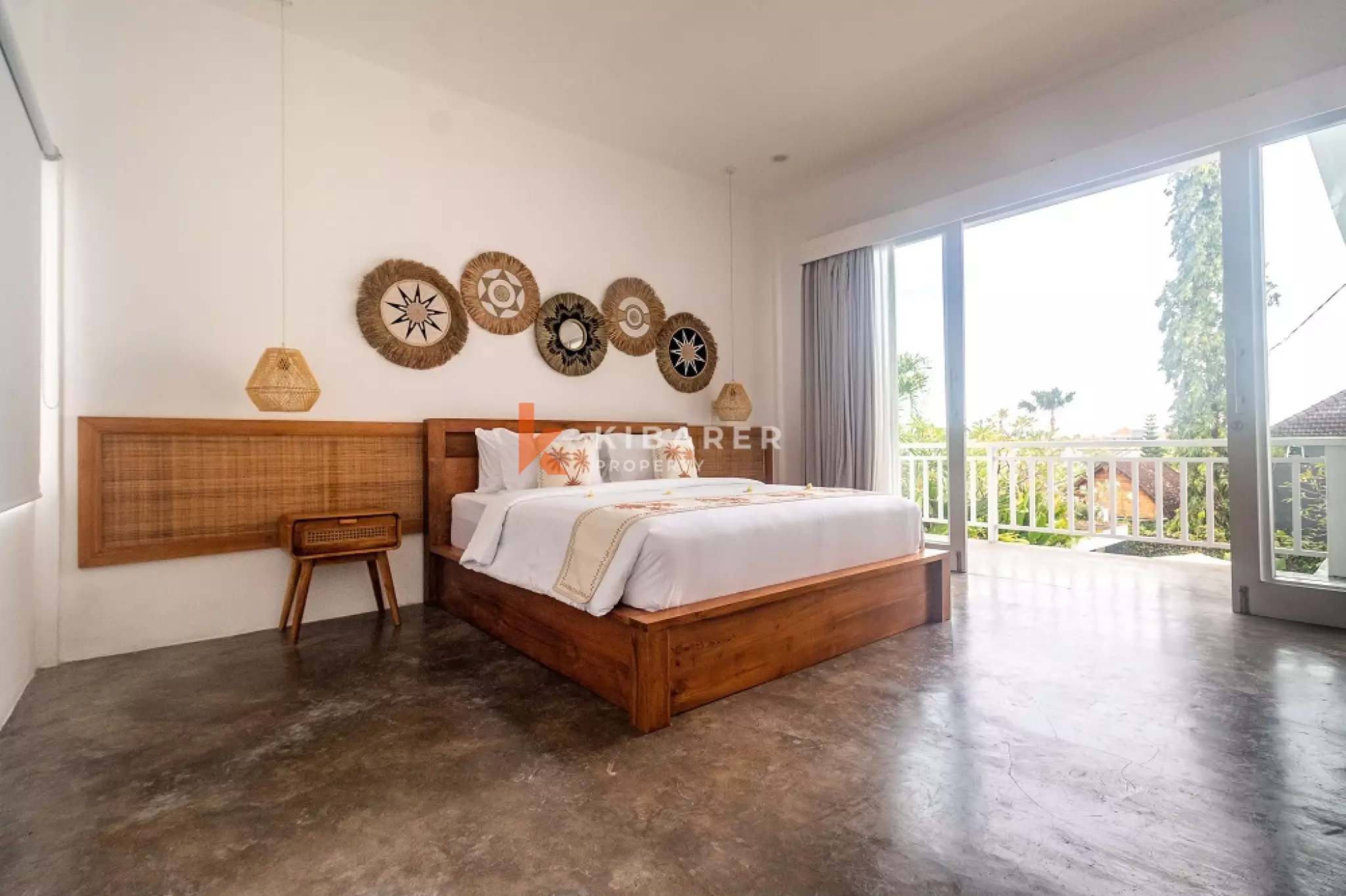 Villa meublée de trois chambres, idéale pour se détendre, située dans la région de Canggu.