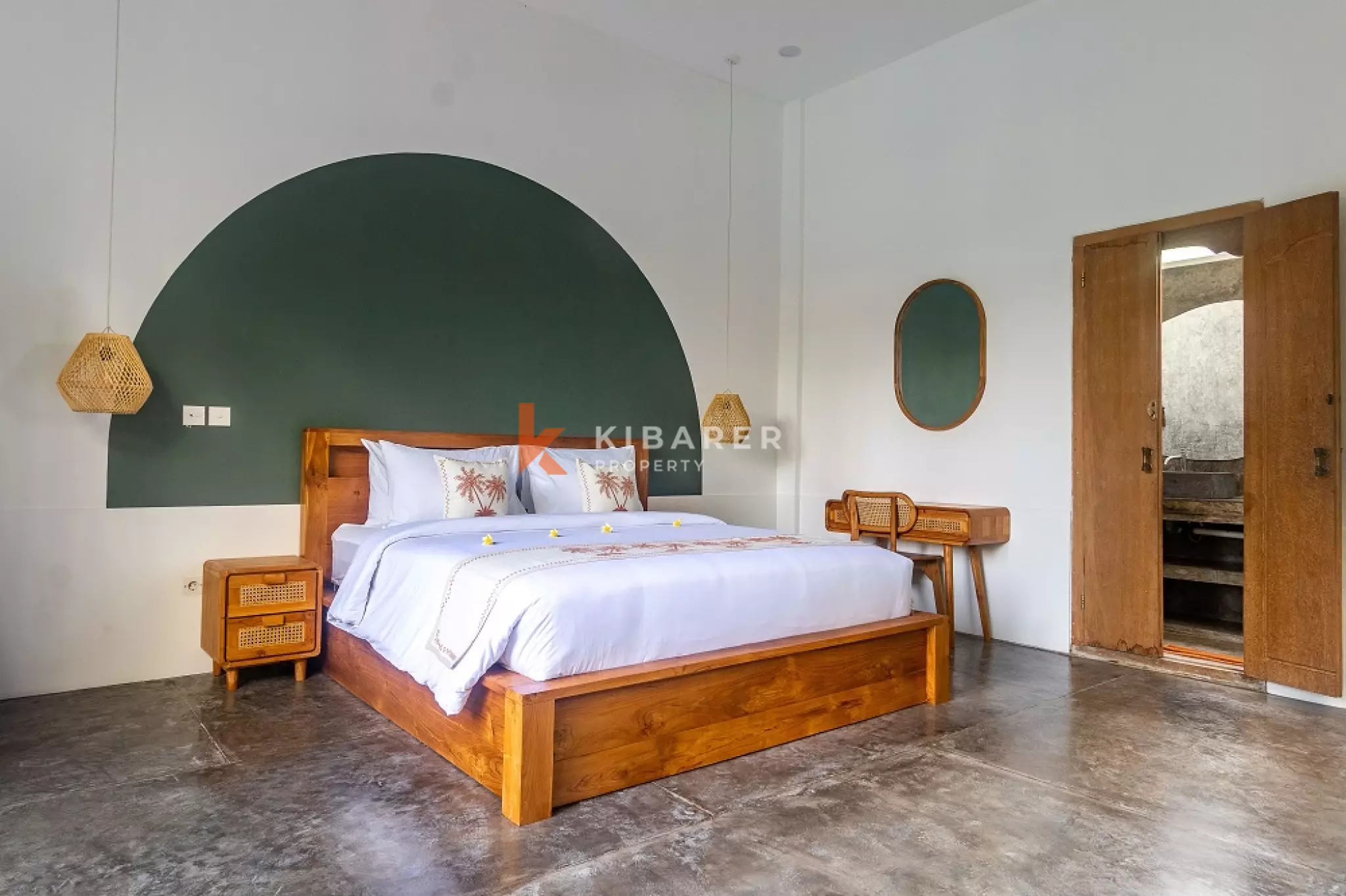 Villa meublée de trois chambres, idéale pour se détendre, située dans la région de Canggu.