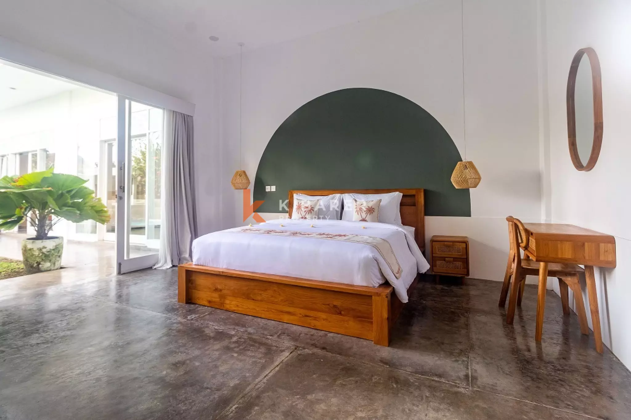 Villa meublée de trois chambres, idéale pour se détendre, située dans la région de Canggu.