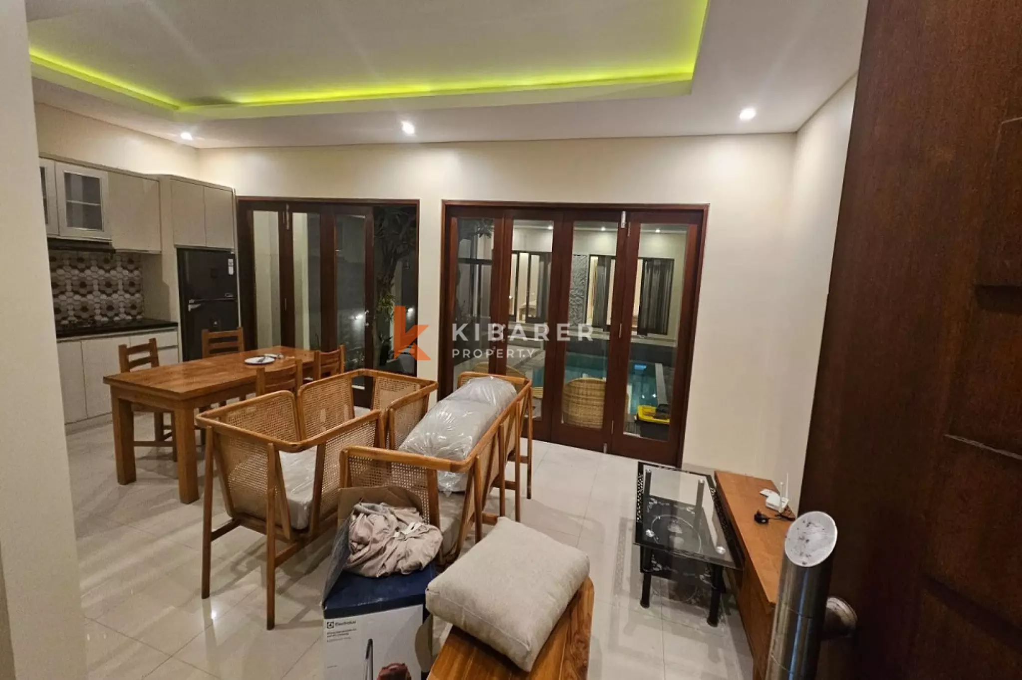 Villa de deux chambres avec piscine privée et espace de vie clos à Sanur