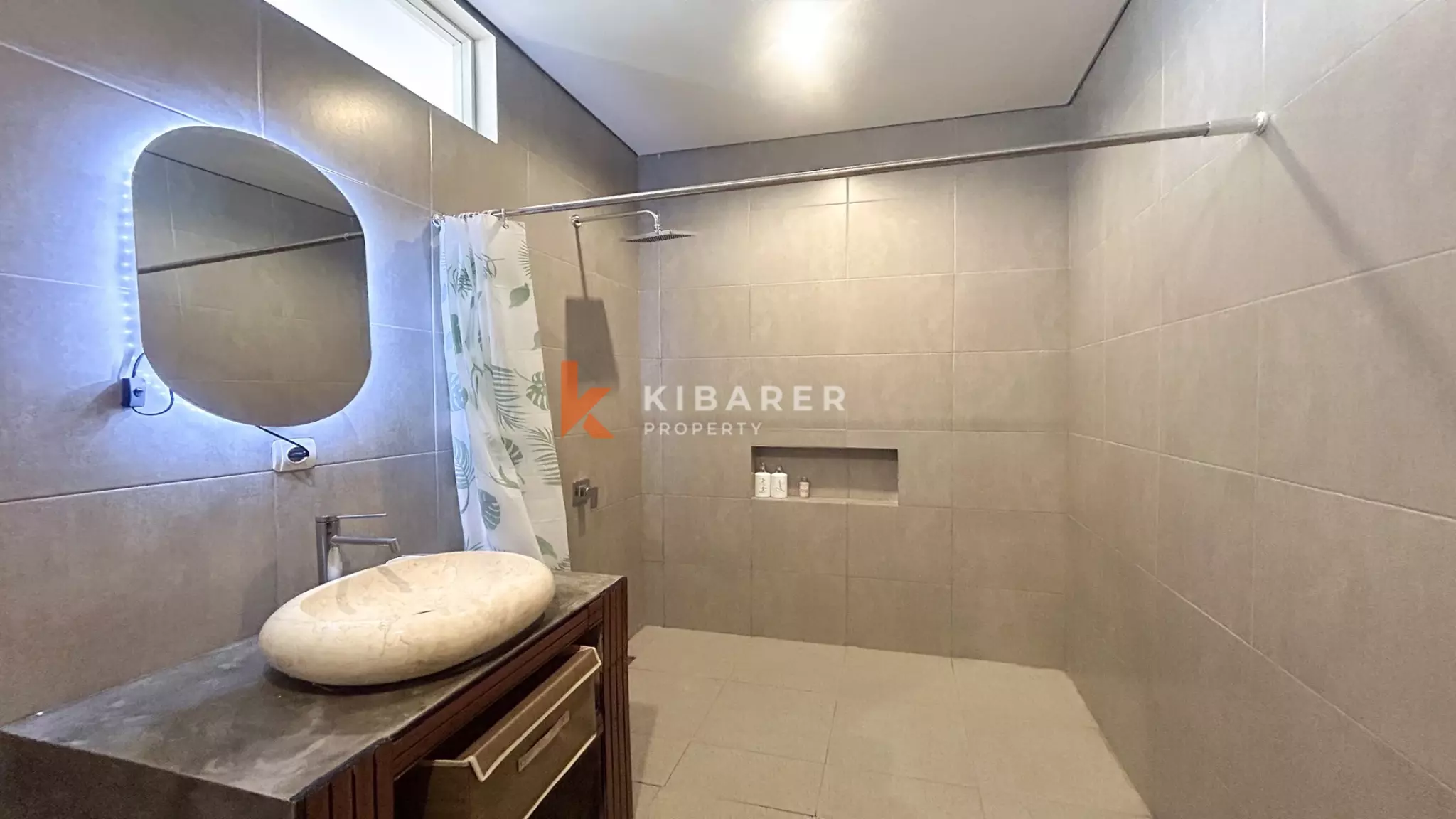 Contemporary Three-Bedroom Open Living Villa with Rooftop in Abianbase, Mengwi