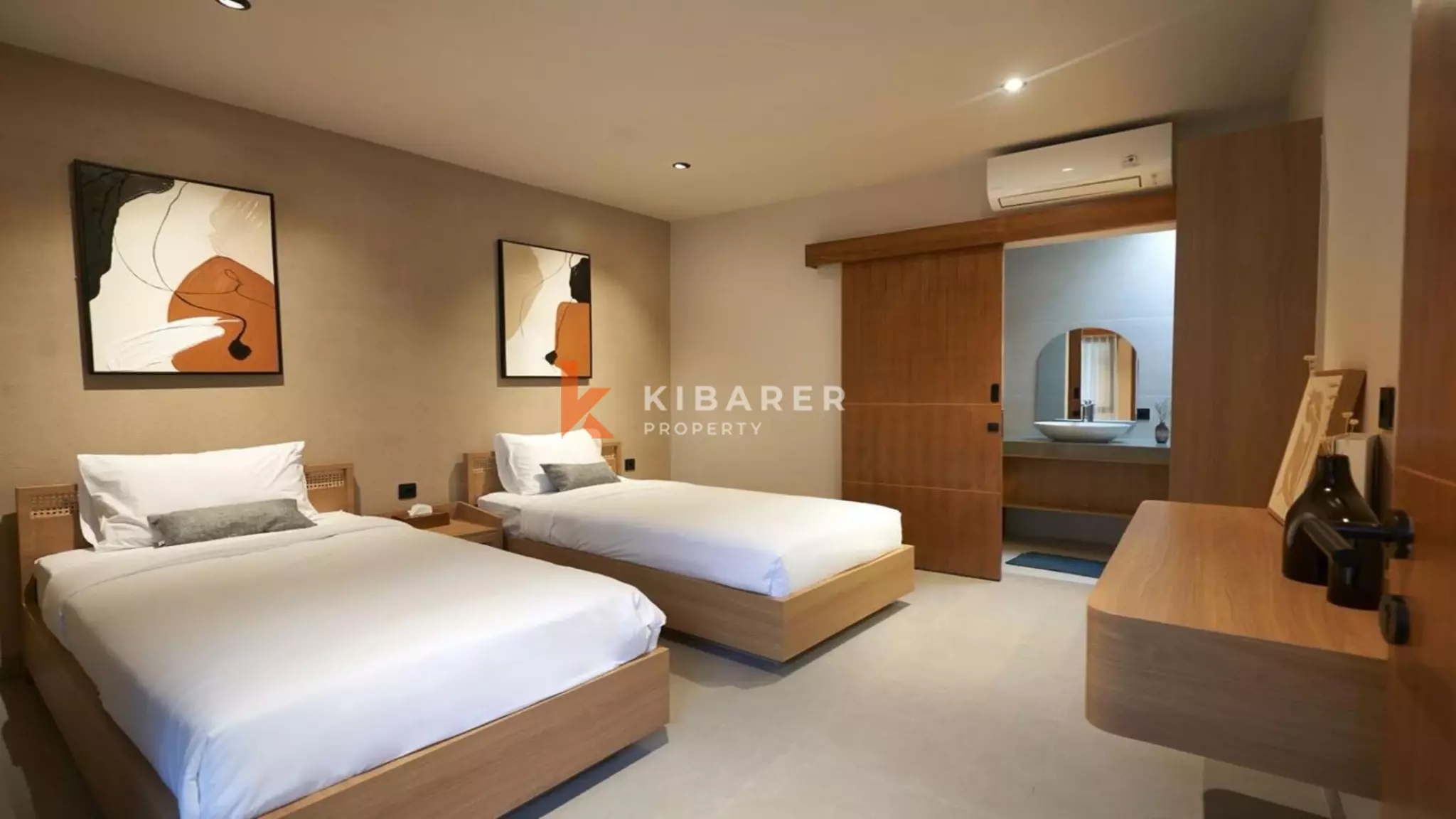 Elegant Tropical Villa with Enclosed Living and Private Pool in Canggu