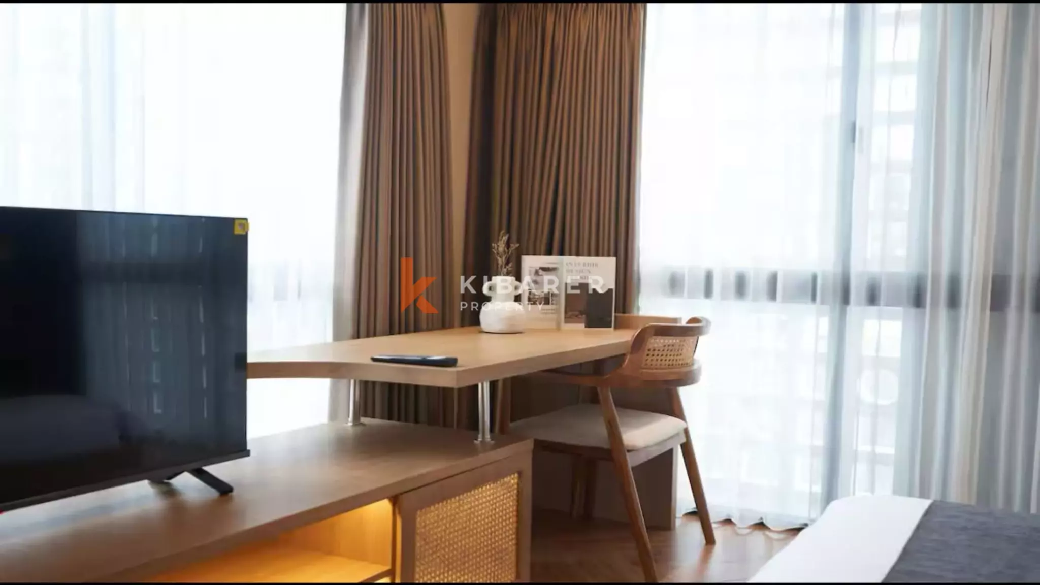 Elegant Tropical Villa with Enclosed Living and Private Pool in Canggu