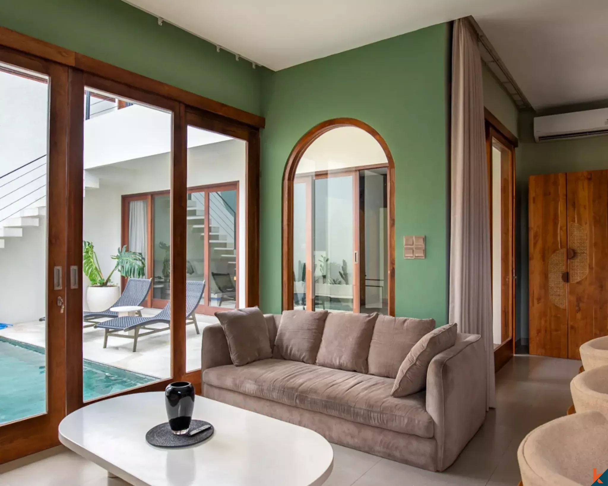 New multilevel three bedroom villa with rooftop for lease in Tumbak