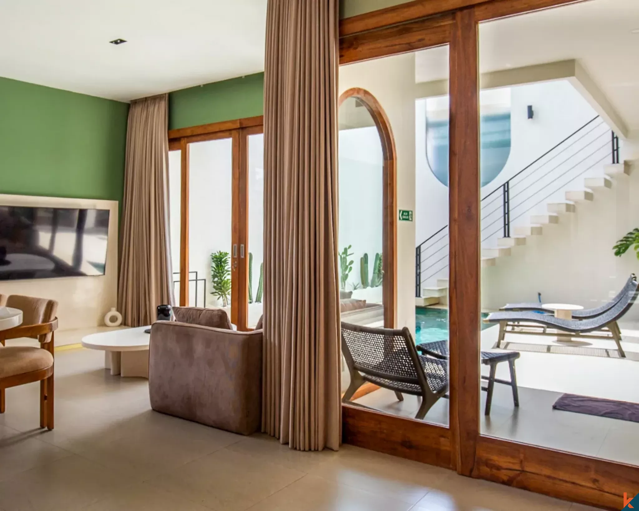 New multilevel three bedroom villa with rooftop for lease in Tumbak