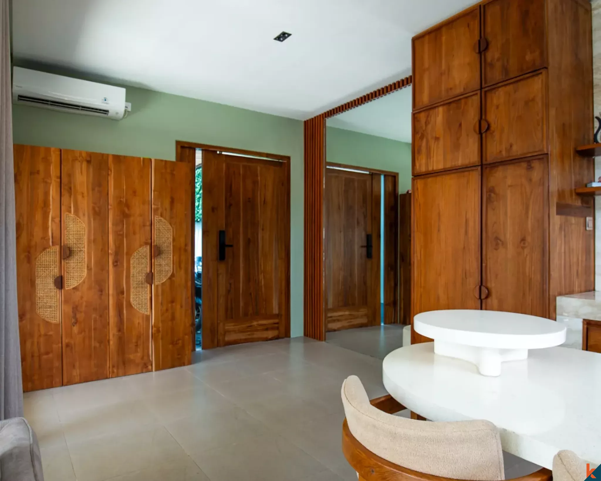 New multilevel three bedroom villa with rooftop for lease in Tumbak