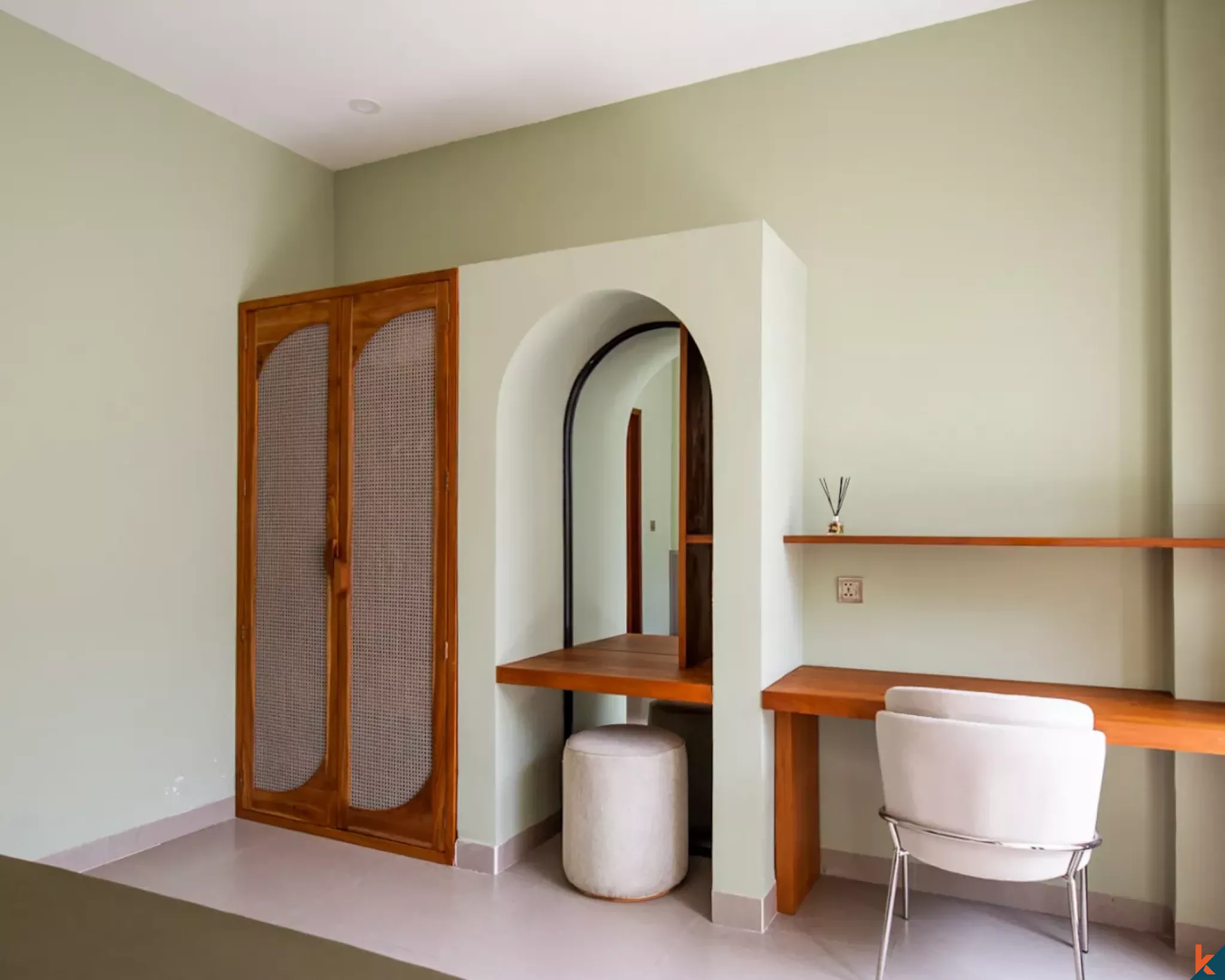 New multilevel three bedroom villa with rooftop for lease in Tumbak