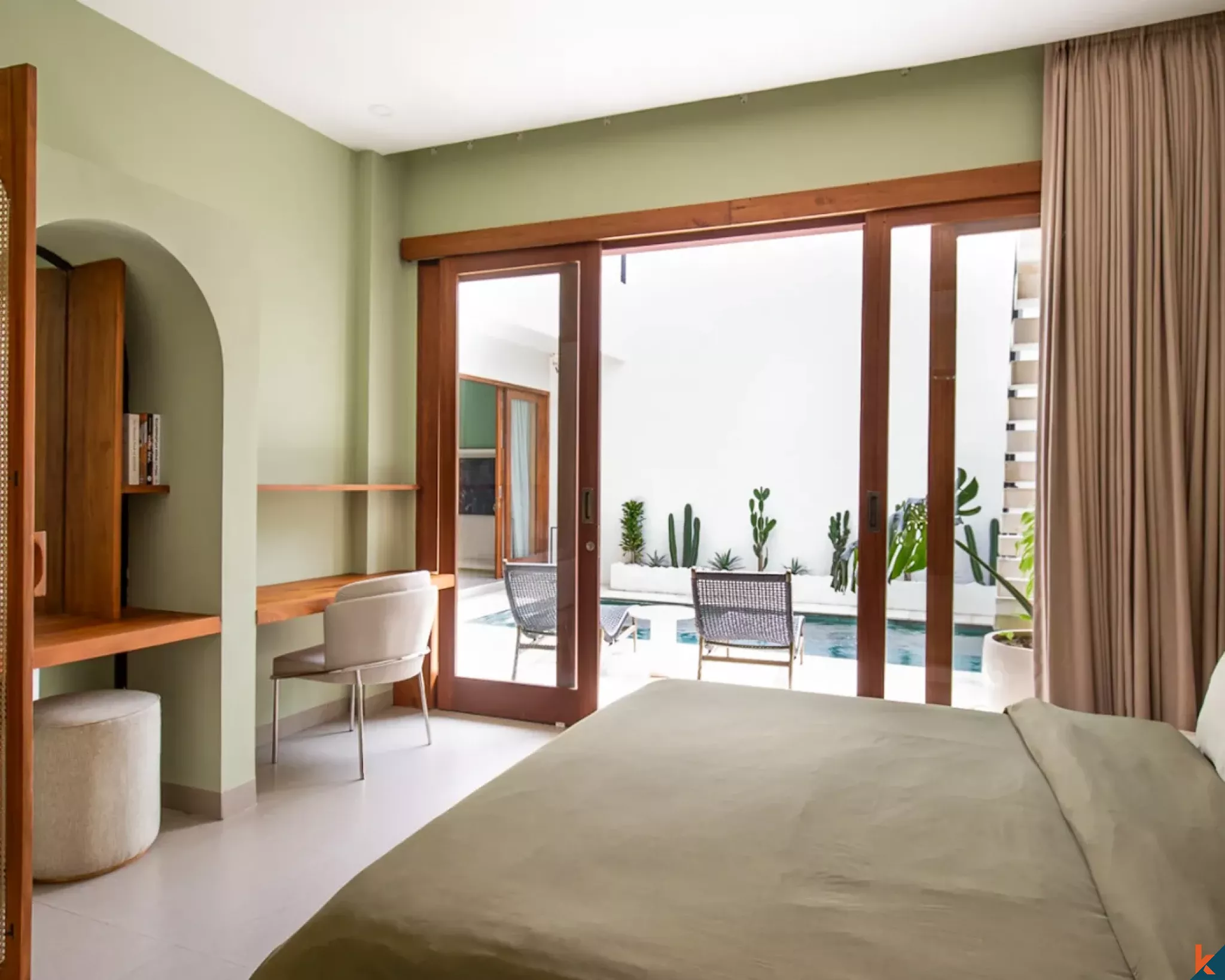 New multilevel three bedroom villa with rooftop for lease in Tumbak