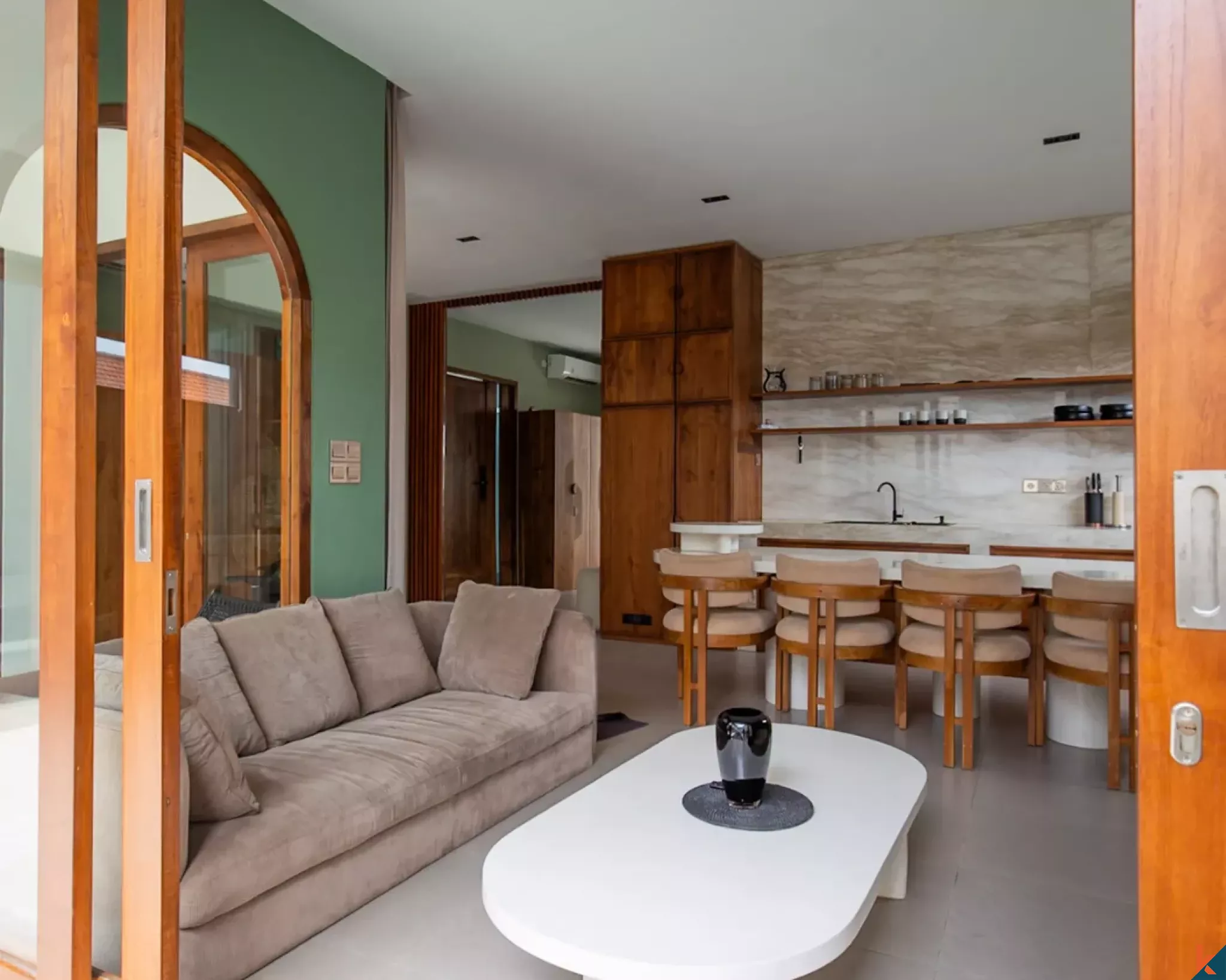 New multilevel three bedroom villa with rooftop for lease in Tumbak