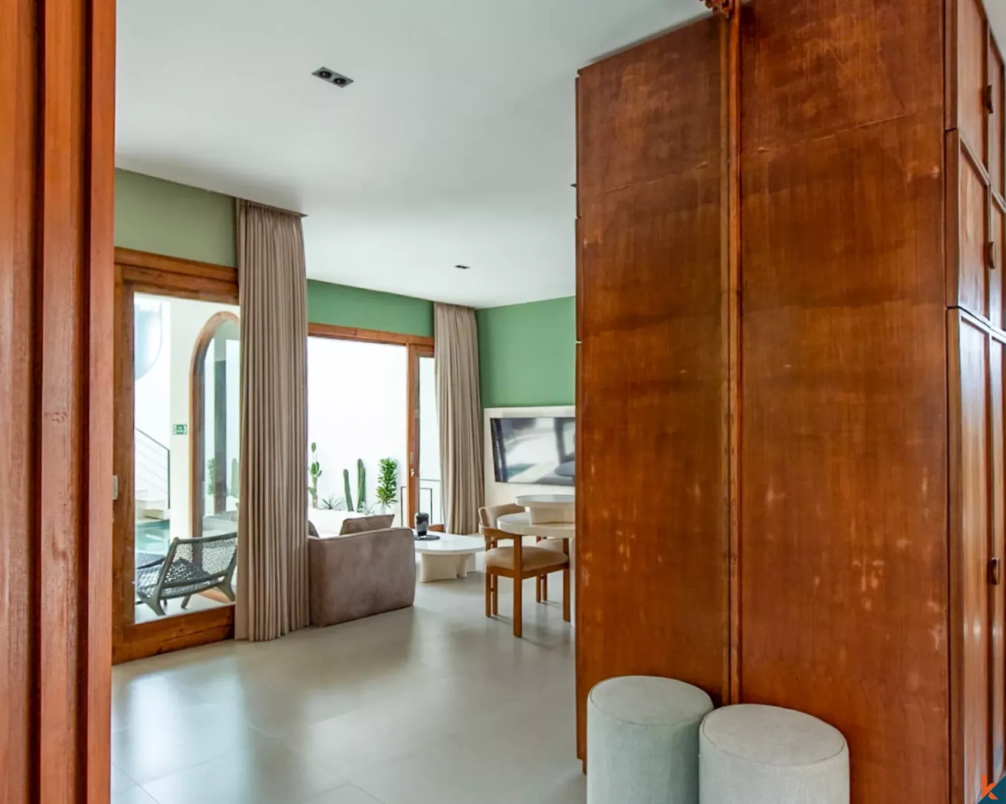 New multilevel three bedroom villa with rooftop for lease in Tumbak