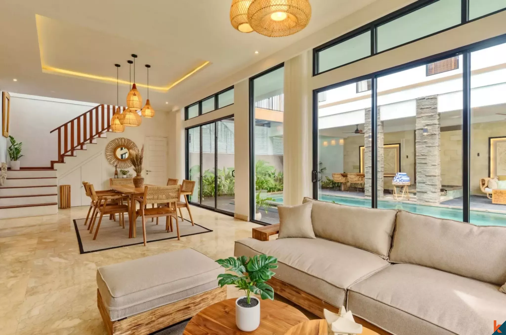 Villa menawan dengan tiga kamar tidur dan hak milik dijual di Canggu