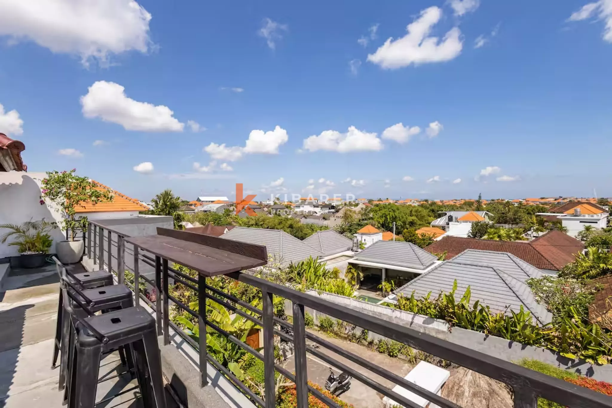 Villa de deux étages à Canggu, trois chambres, avec toit-terrasse