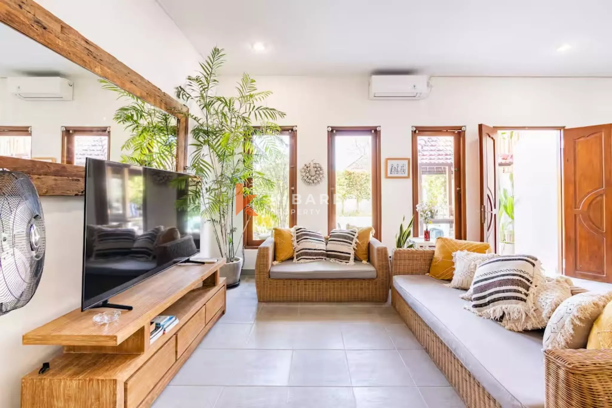 Villa de deux étages à Canggu, trois chambres, avec toit-terrasse