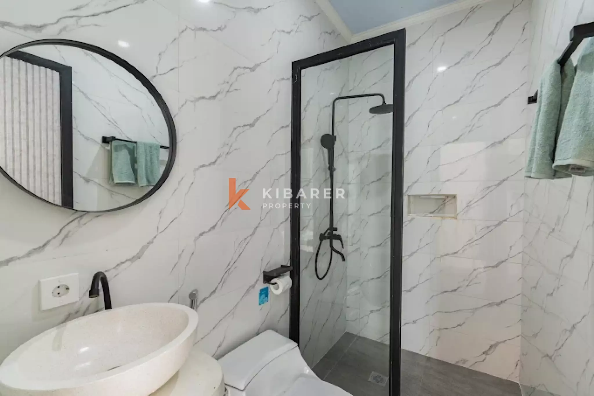 Spacious Four-Bedroom Villa in a Peaceful Tumbak Bayuh Area