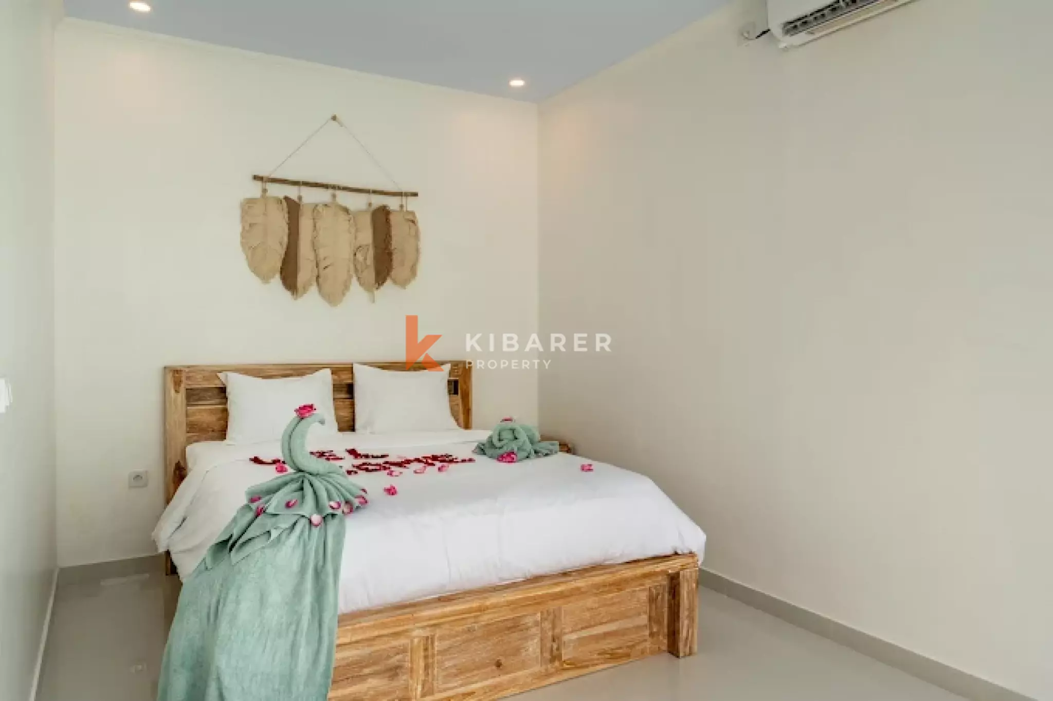 Spacious Four-Bedroom Villa in a Peaceful Tumbak Bayuh Area