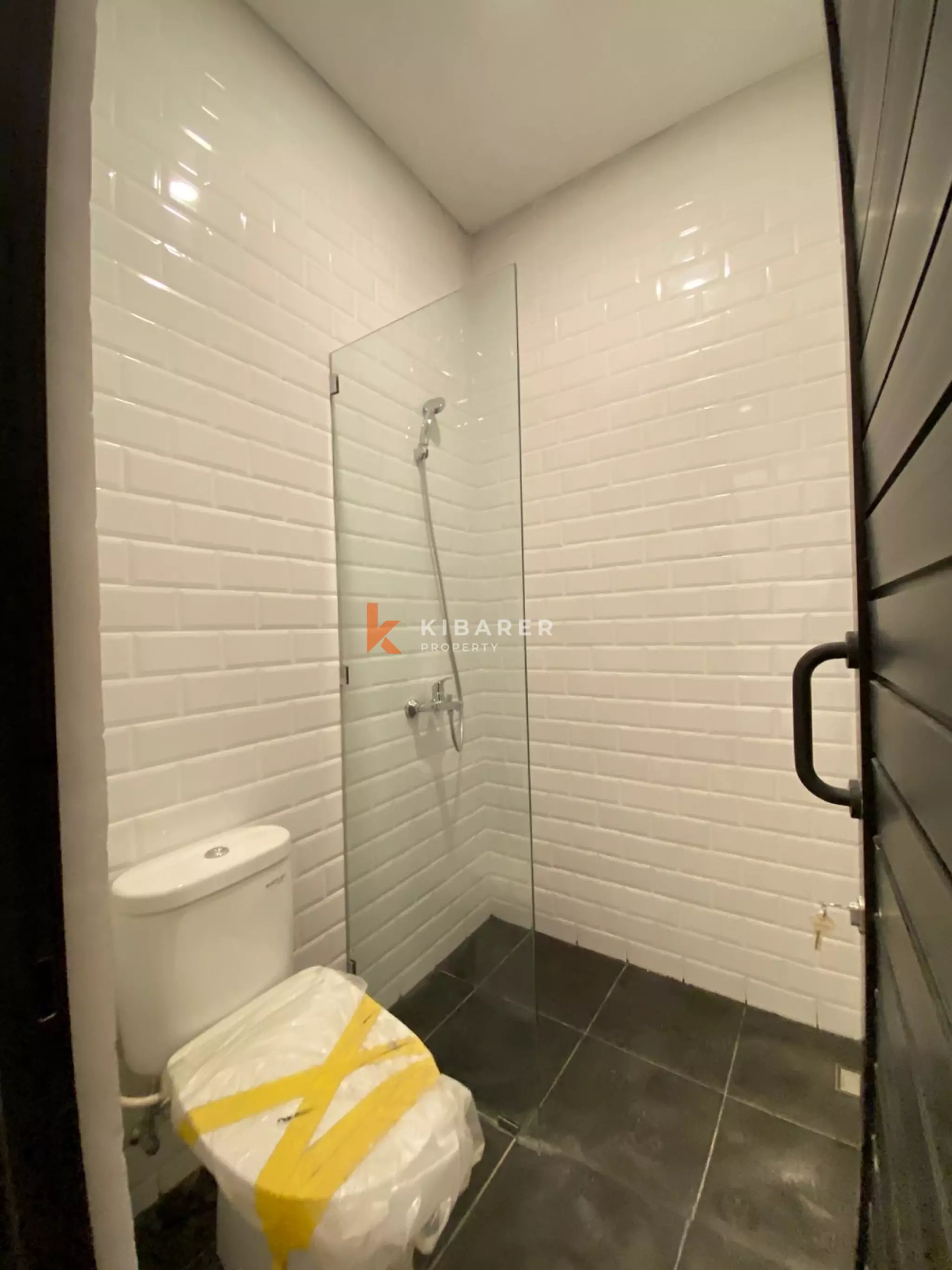 Functional Three-Bedroom Semi Villa for Comfortable Living in Jimbaran