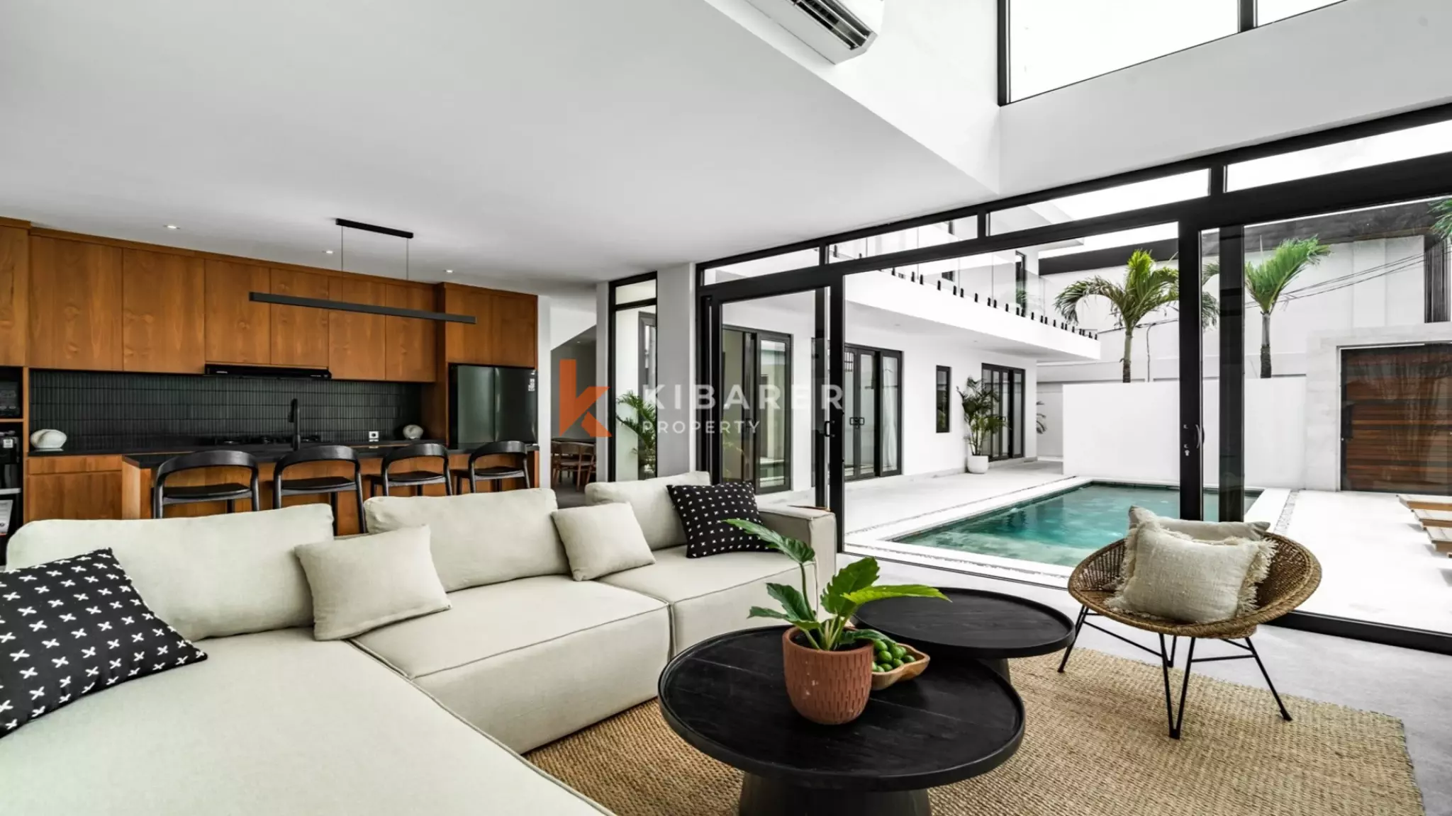 Massive Four-Bedroom Luxury Villa in Prime Umalas – Bumbak