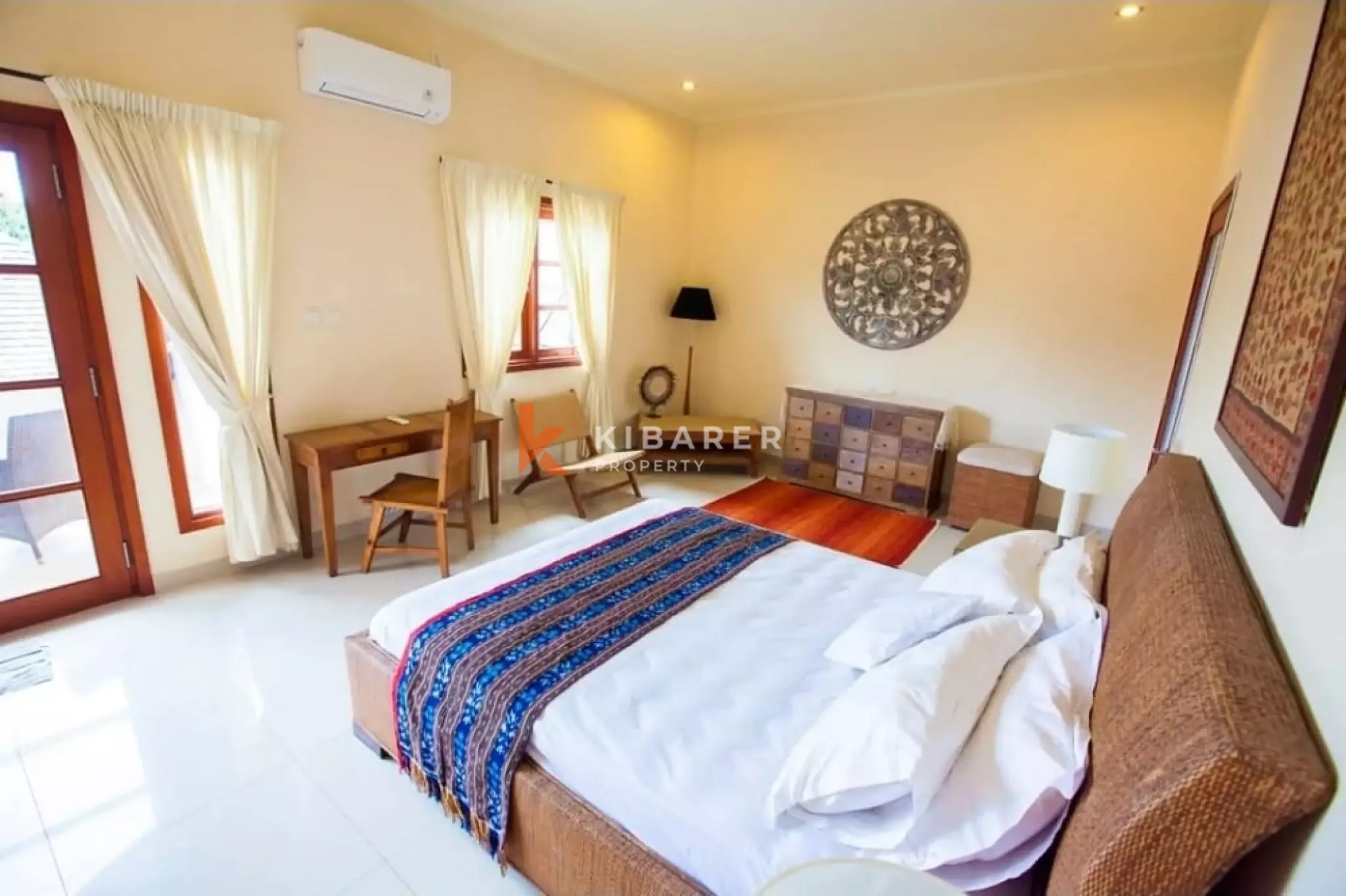 Urban Balinese Three-Bedrooms Enclosed Villa in Seminyak