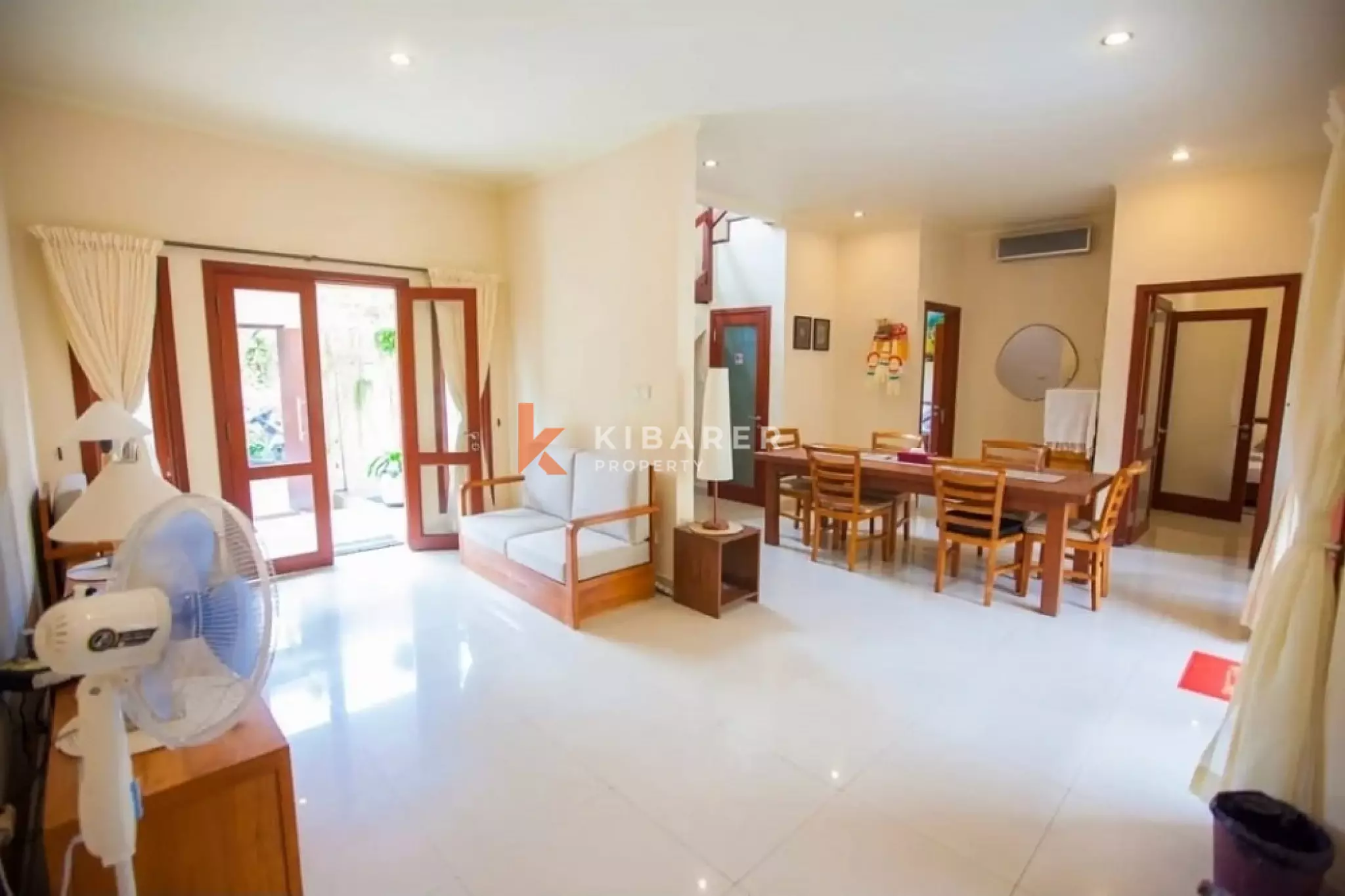 Urban Balinese Three-Bedrooms Enclosed Villa in Seminyak