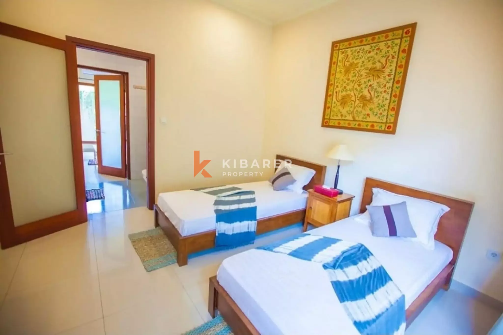 Urban Balinese Three-Bedrooms Enclosed Villa in Seminyak